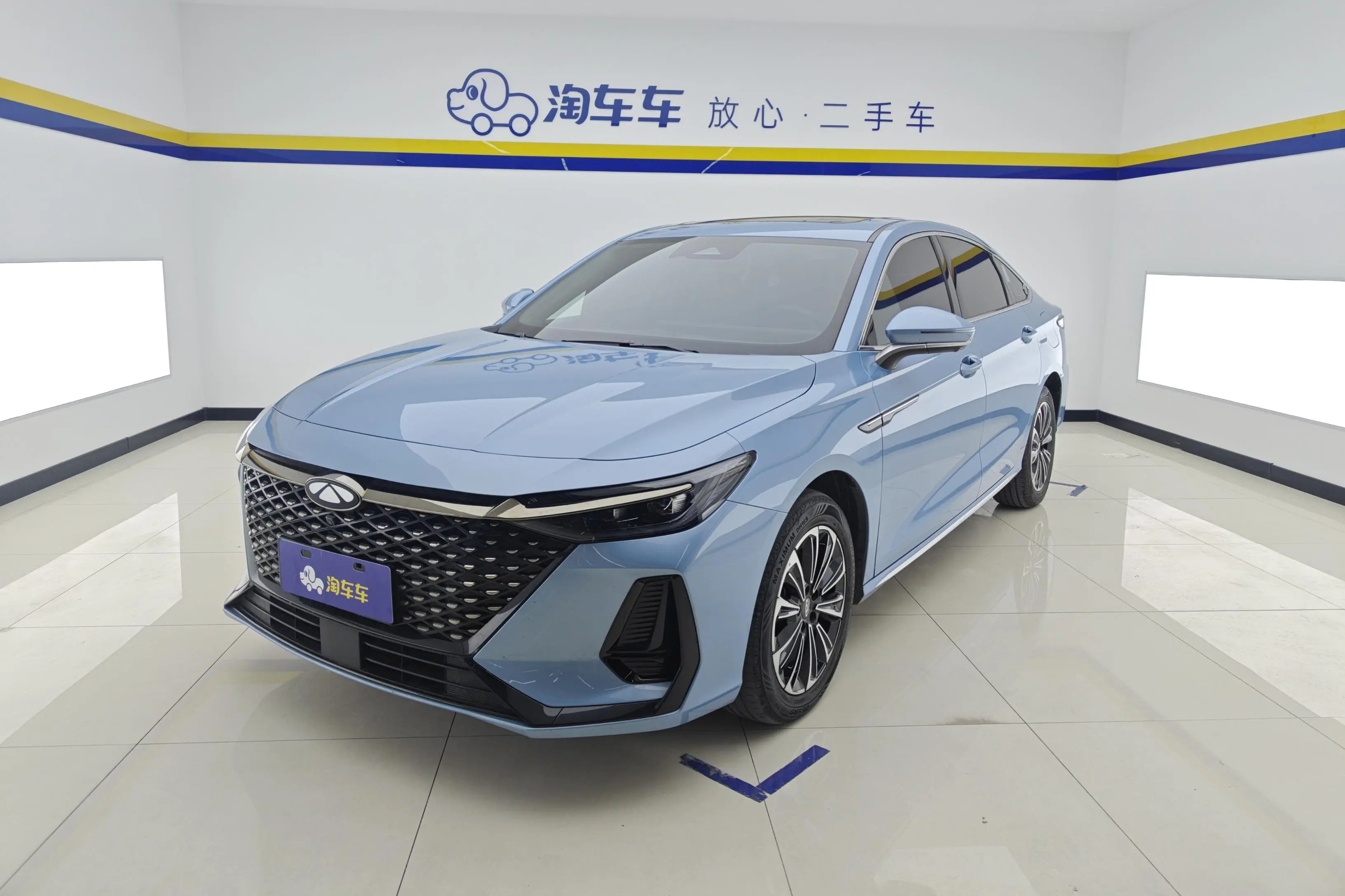 Chery Fengyun A8  из Китая