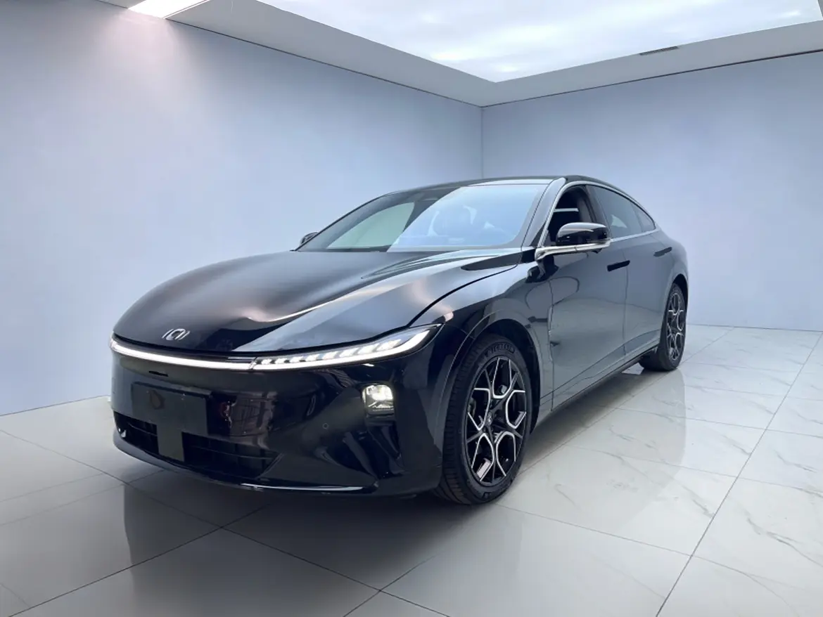 Changan Qiyuan A07  из Китая