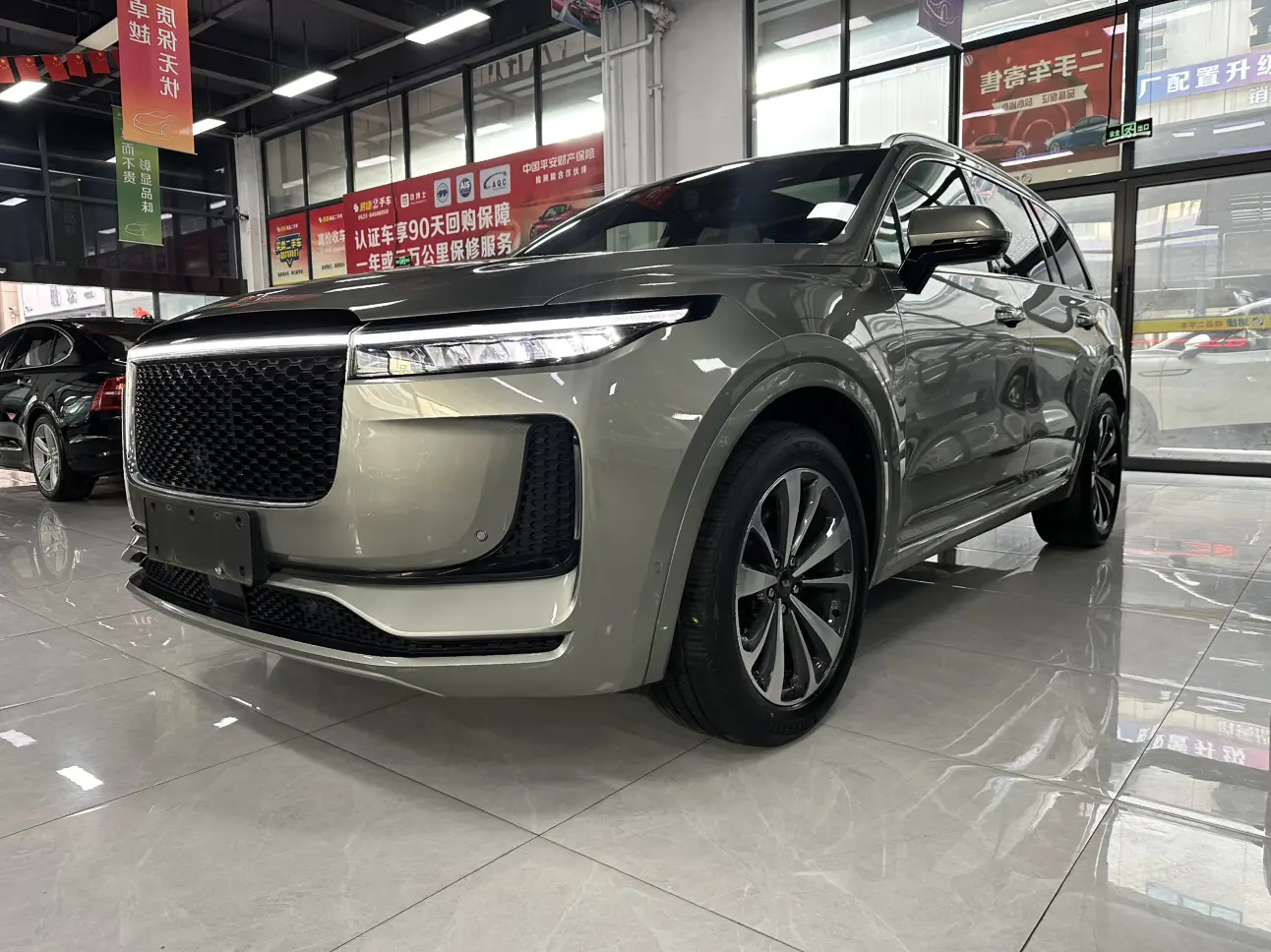 Li ONE (Ideal ONE)  из Китая