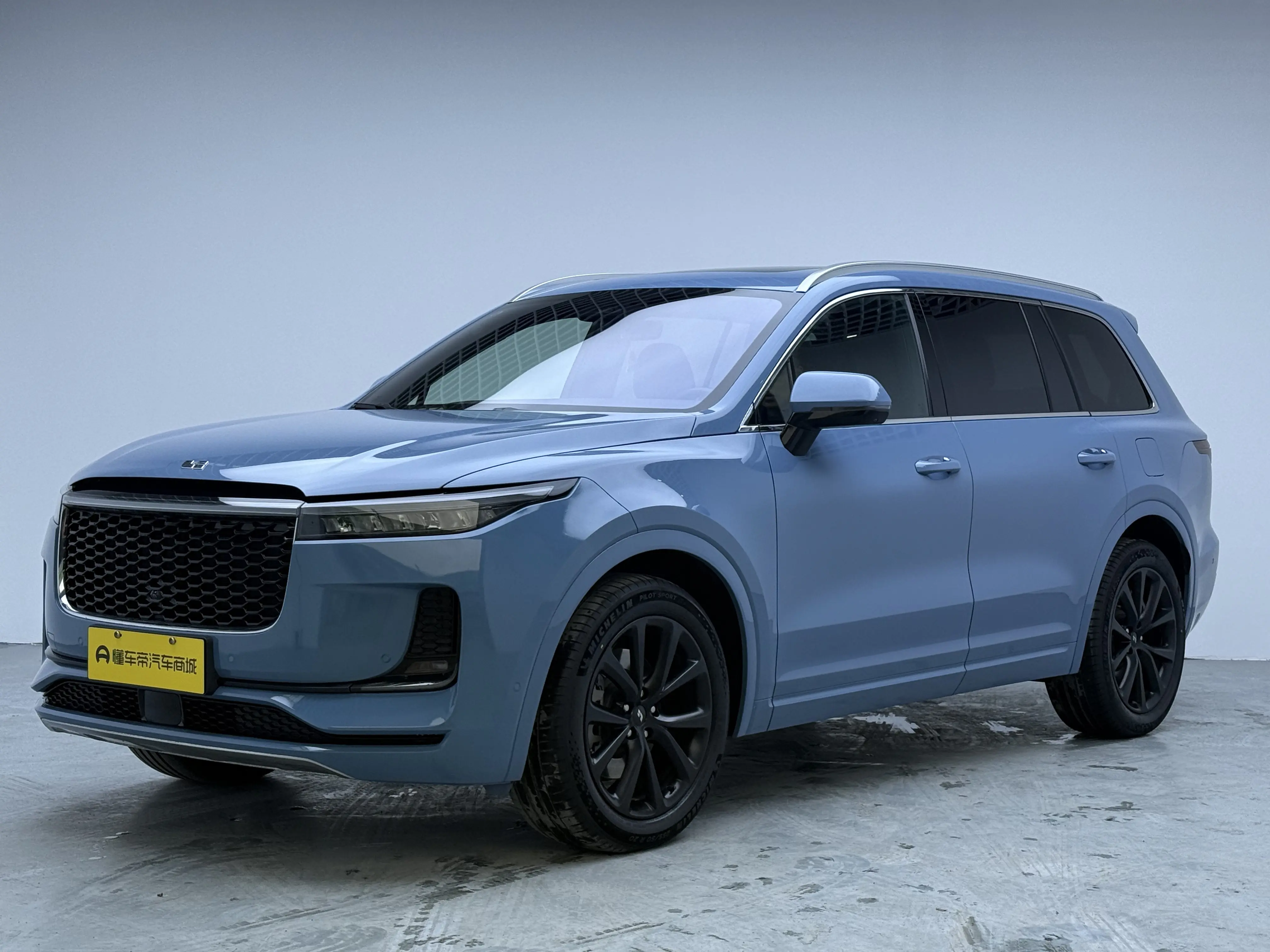 Li ONE (Ideal ONE)  из Китая