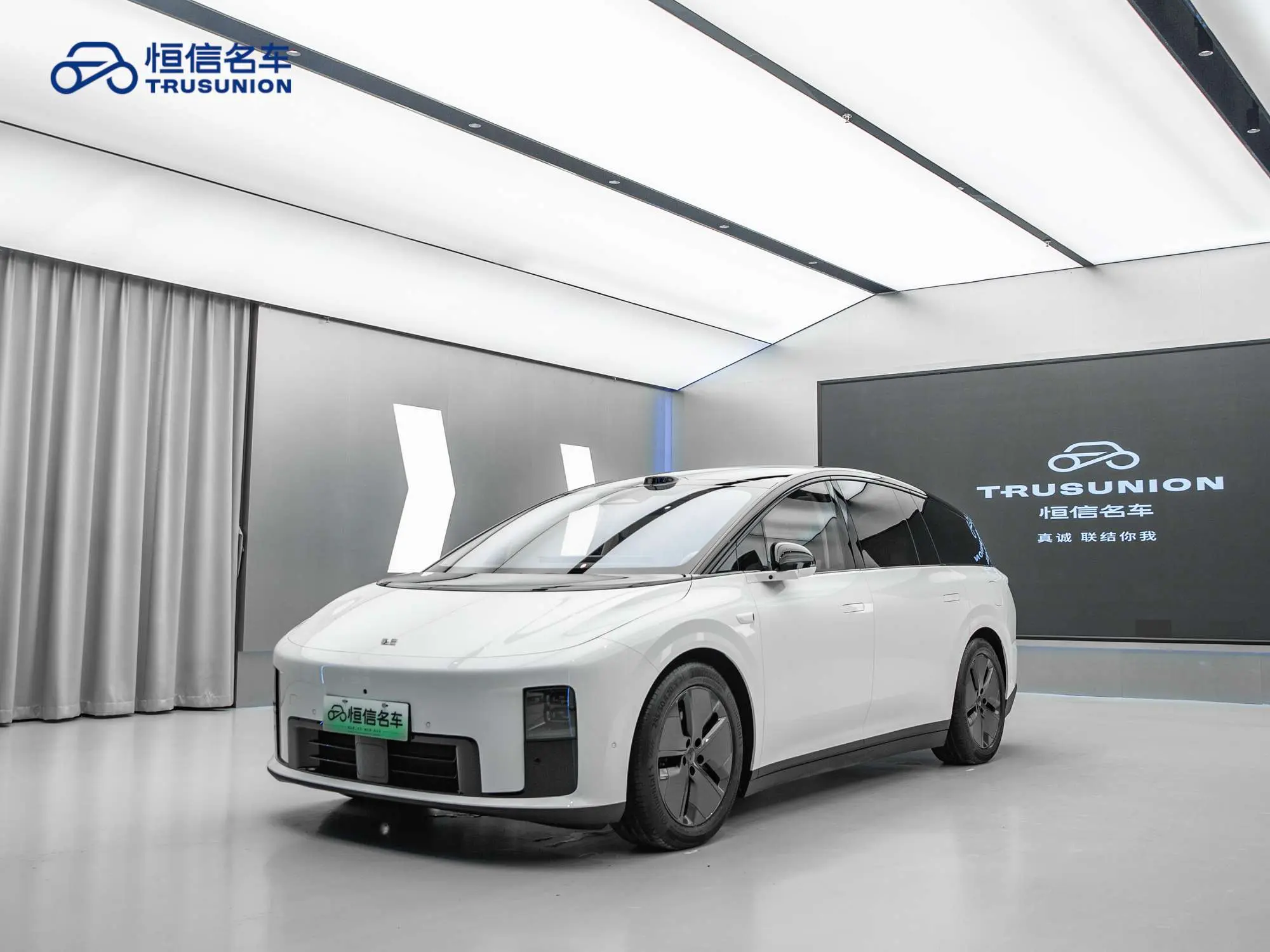 Li Ideal i8  из Китая