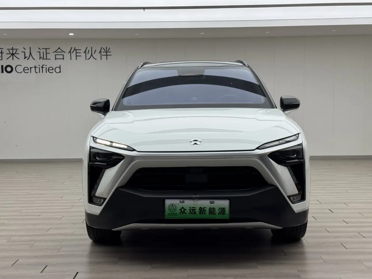 NIO ES8  из Китая