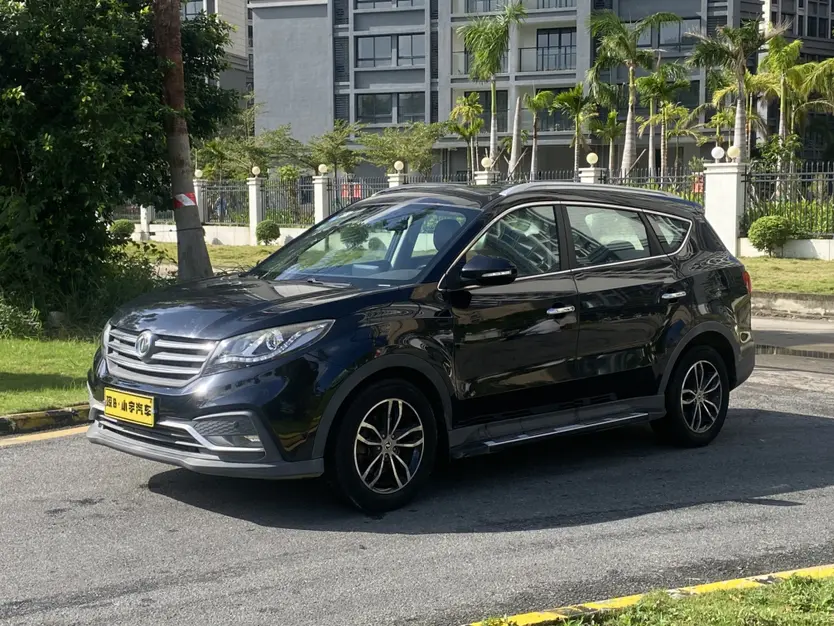 Dongfeng Fengon 580  из Китая