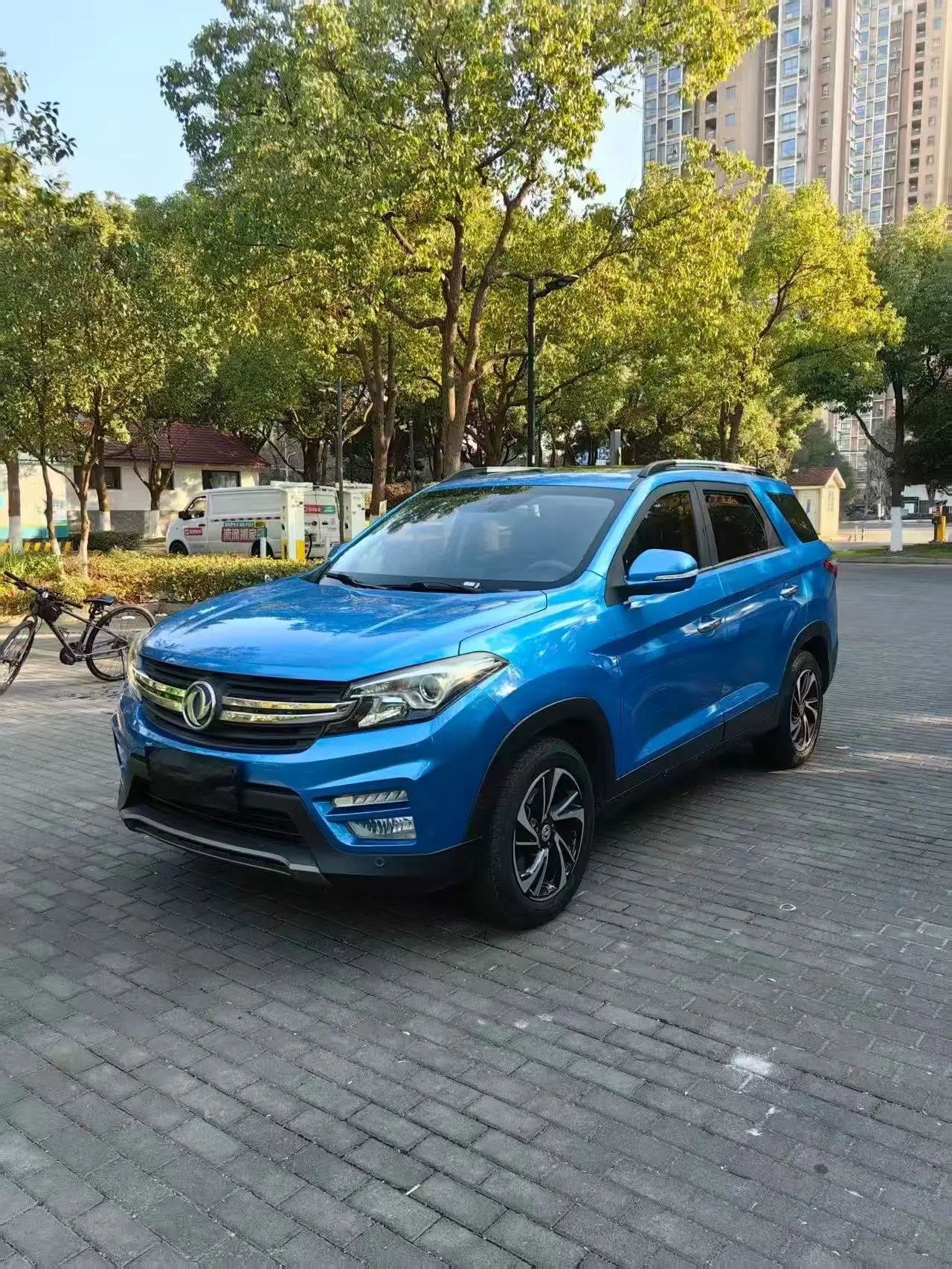 Dongfeng Scenery S560  из Китая