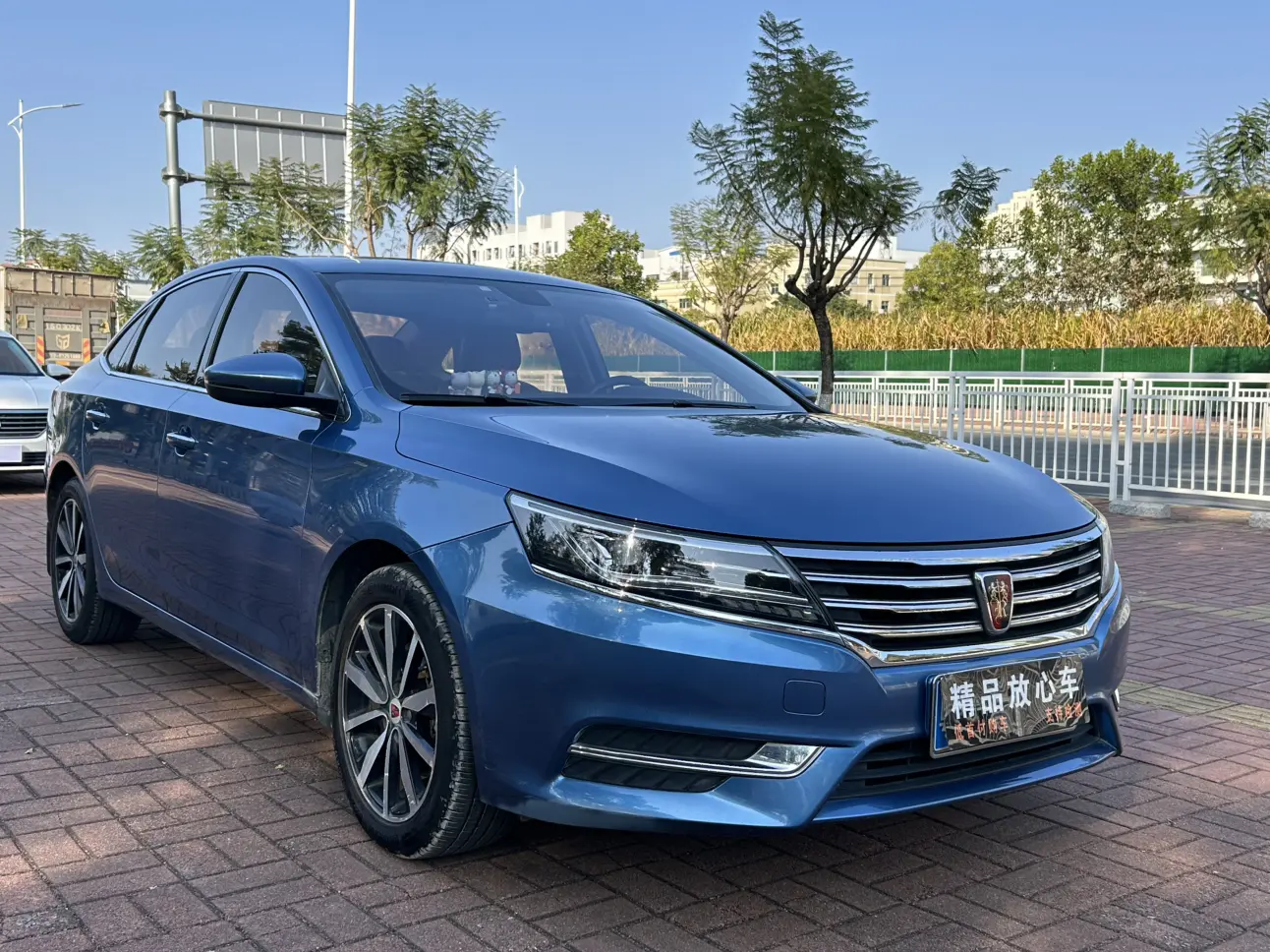 Roewe i6  из Китая
