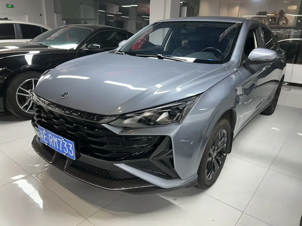 Dongfeng Yixuan  из Китая