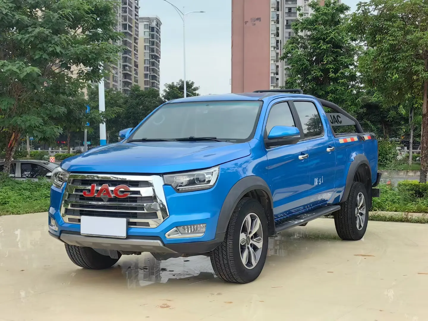 Jiangxi JAC T8  из Китая