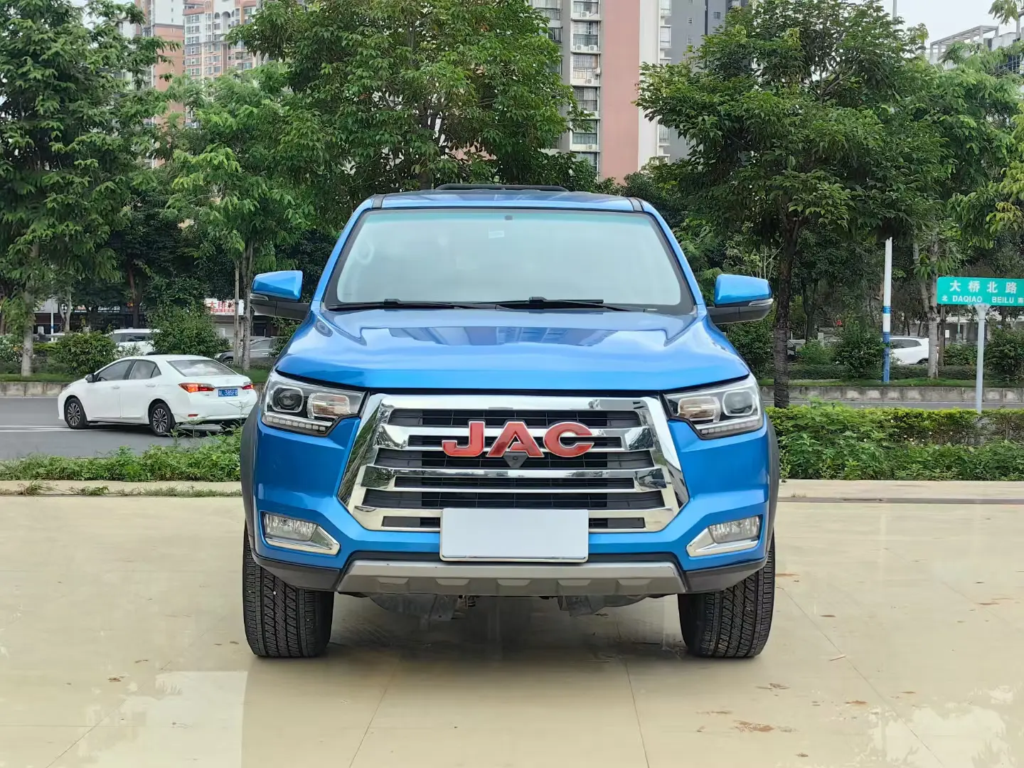 Jiangxi JAC T8  из Китая