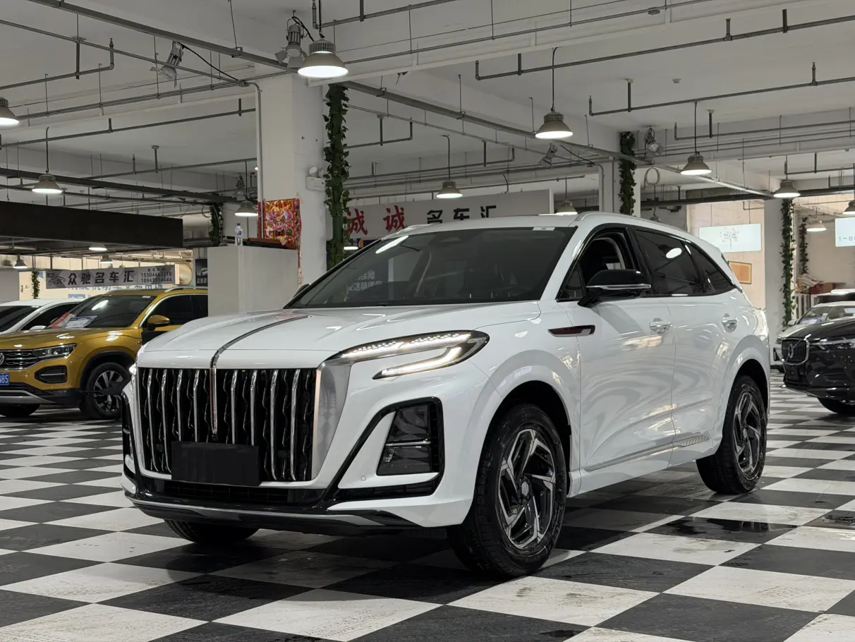 Hongqi HS3  из Китая