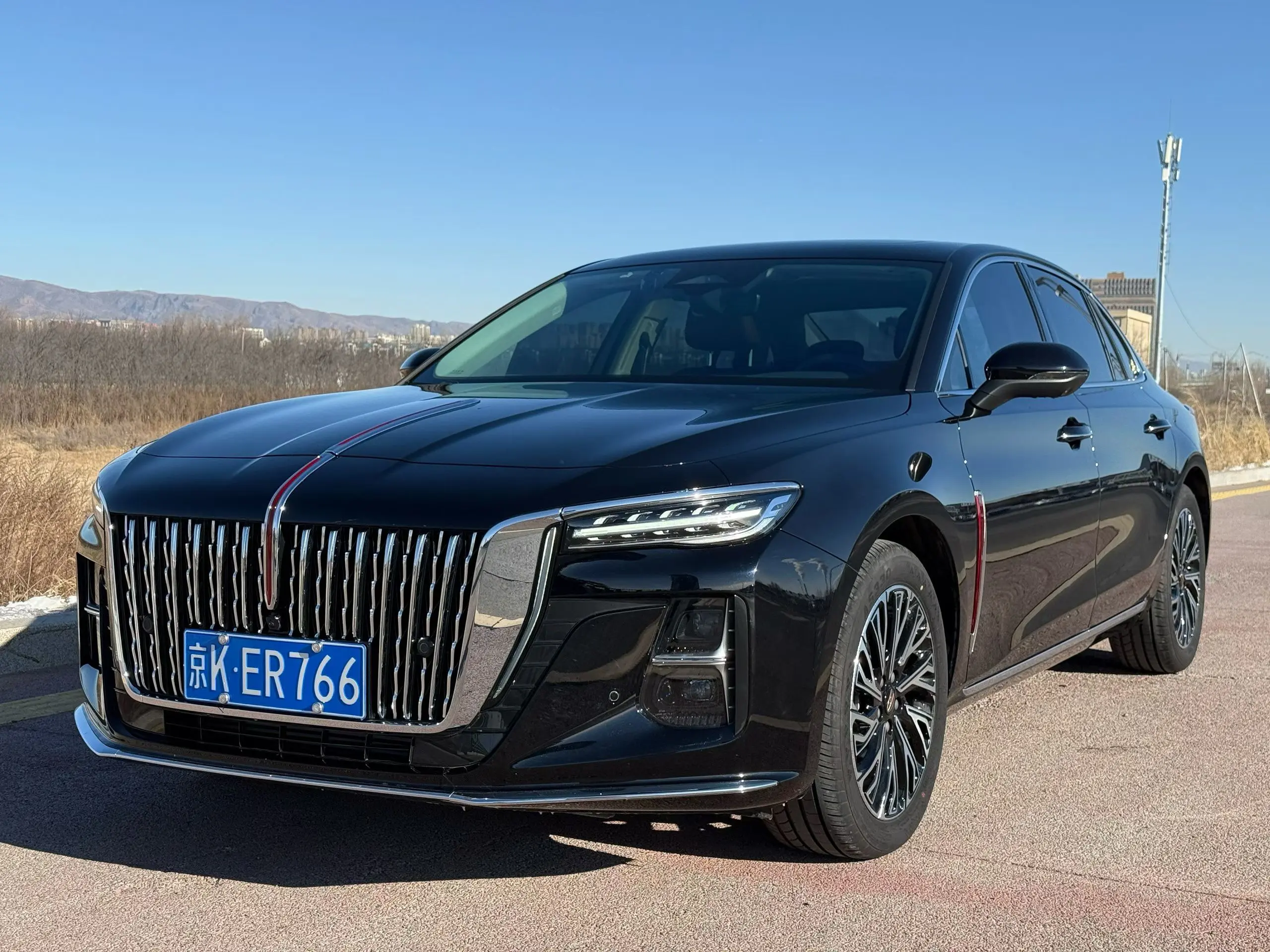 Hongqi H5  из Китая