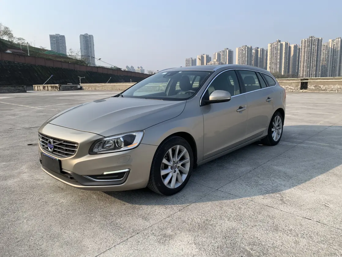 Volvo V60  из Китая