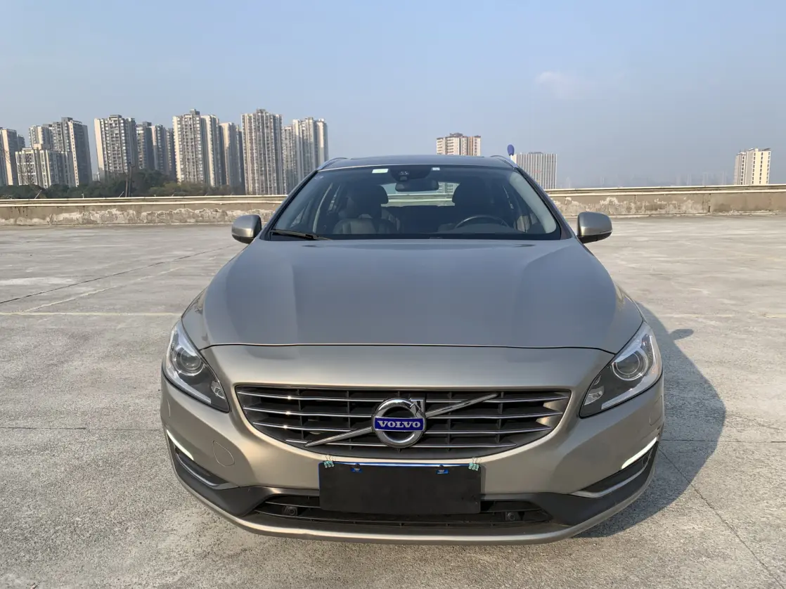 Volvo V60  из Китая