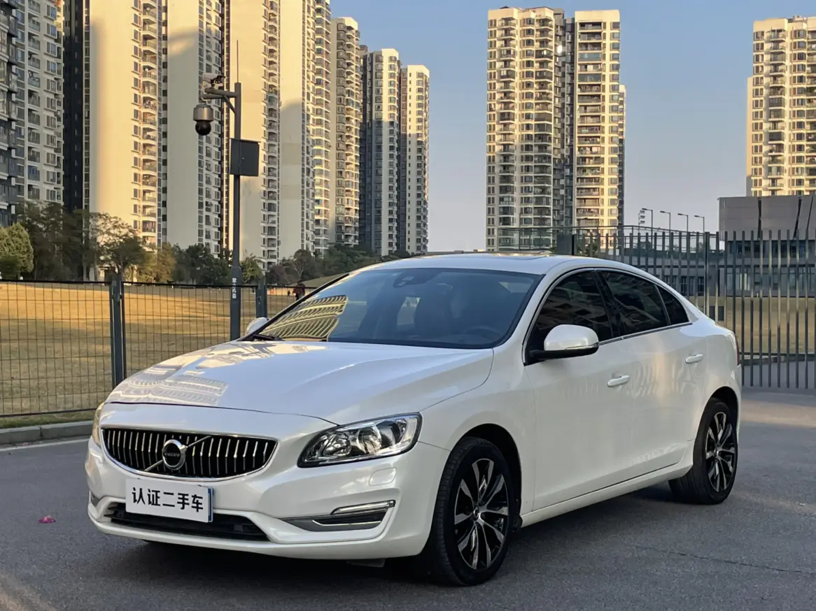 Volvo S60  из Китая