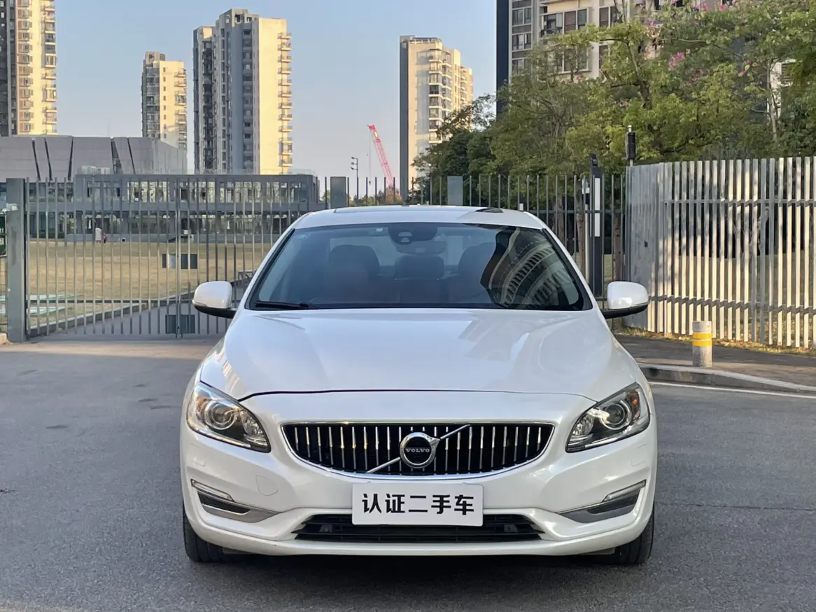 Volvo S60  из Китая