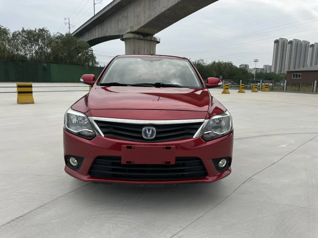 Changan Yuexiang V3  из Китая