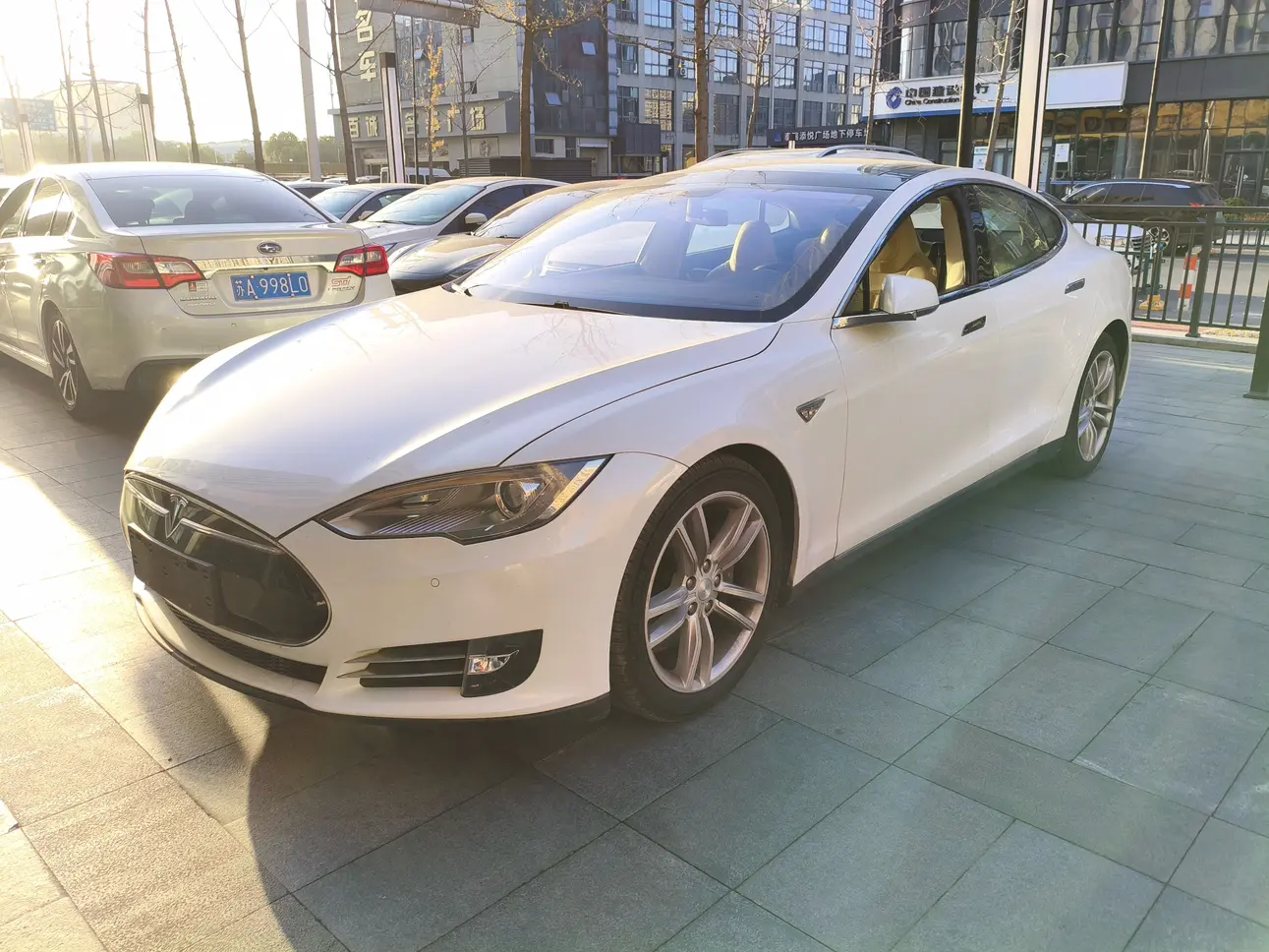 Tesla Model S  из Китая