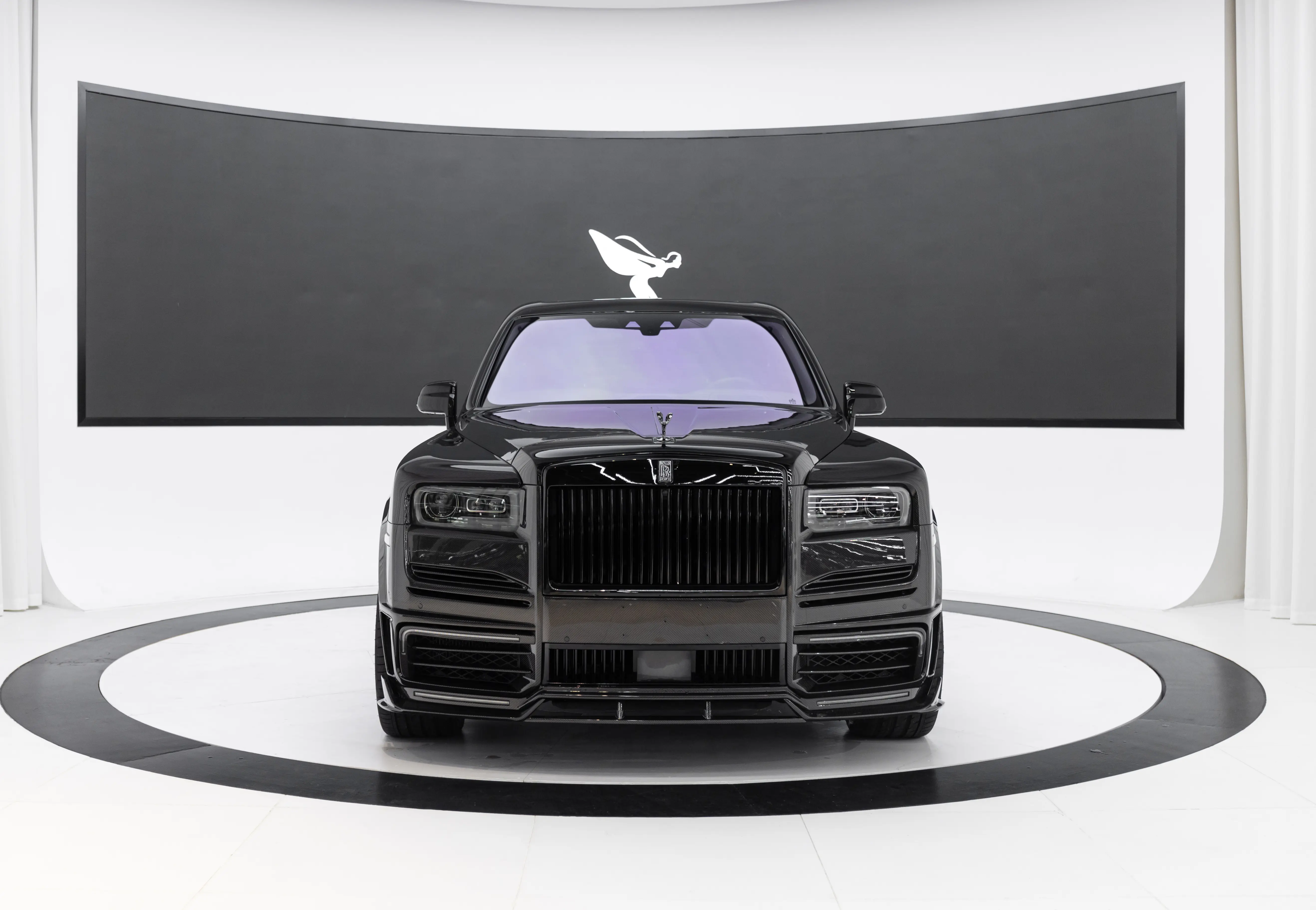 Rolls Royce Cullinan  из Китая