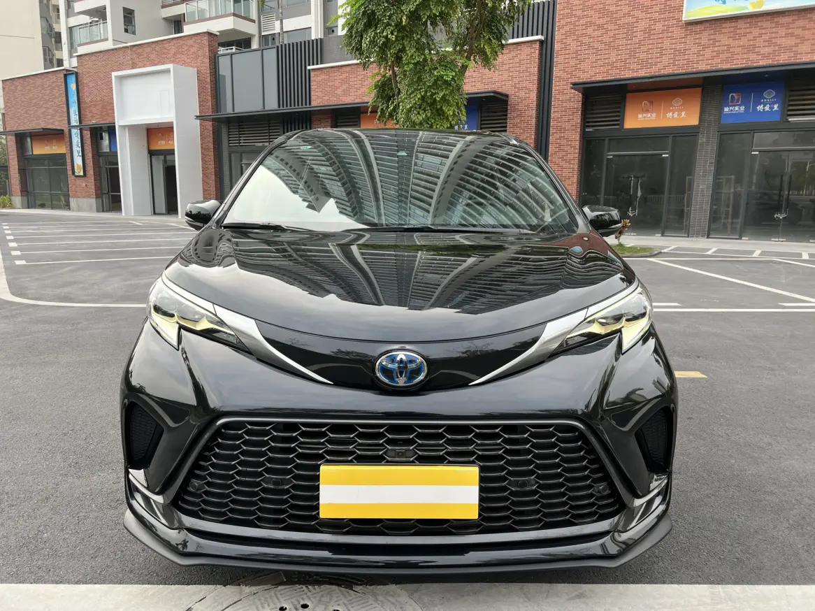 Toyota Granvia  из Китая