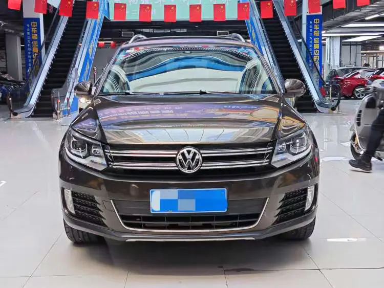Volkswagen Tiguan  из Китая
