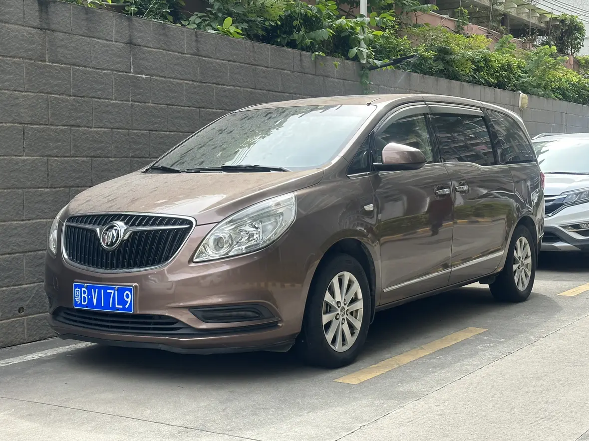 Buick GL8  из Китая