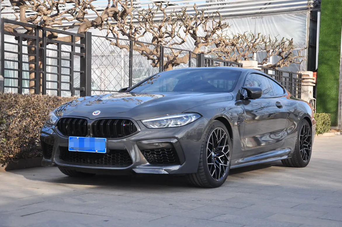 BMW M8  из Китая