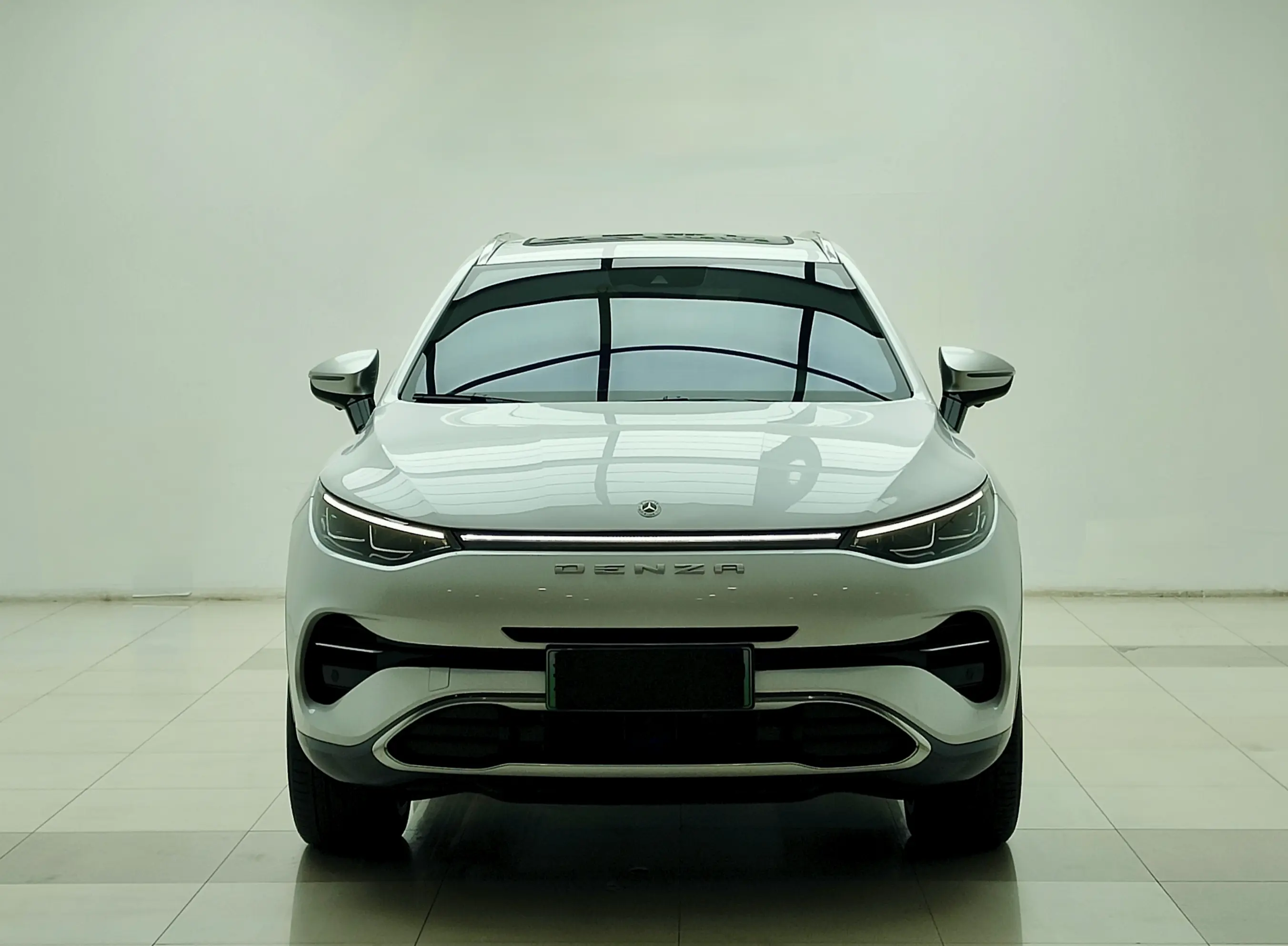 Denza X PHEV  из Китая