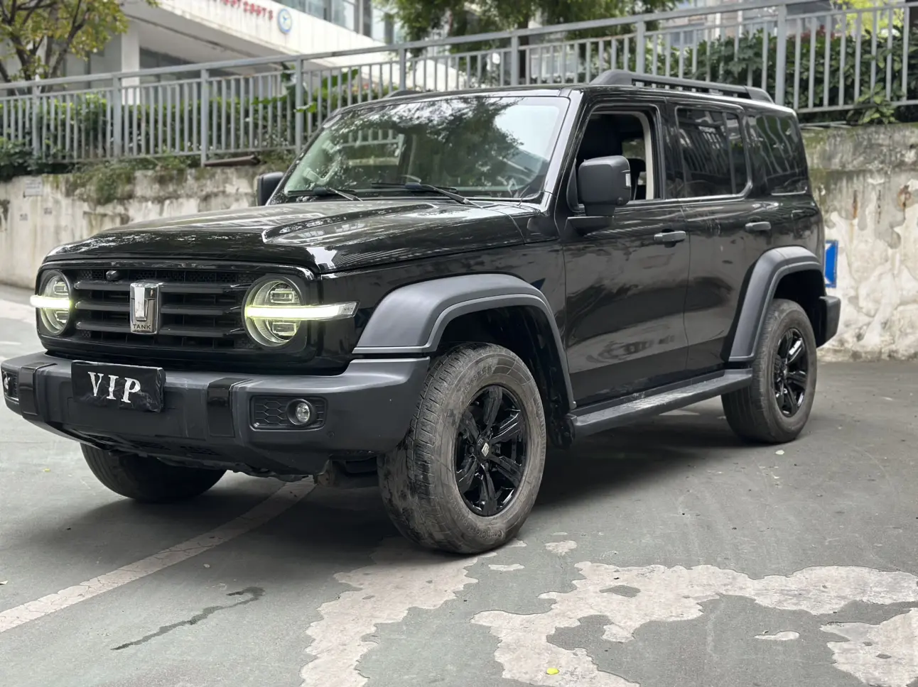 Tank 300  из Китая