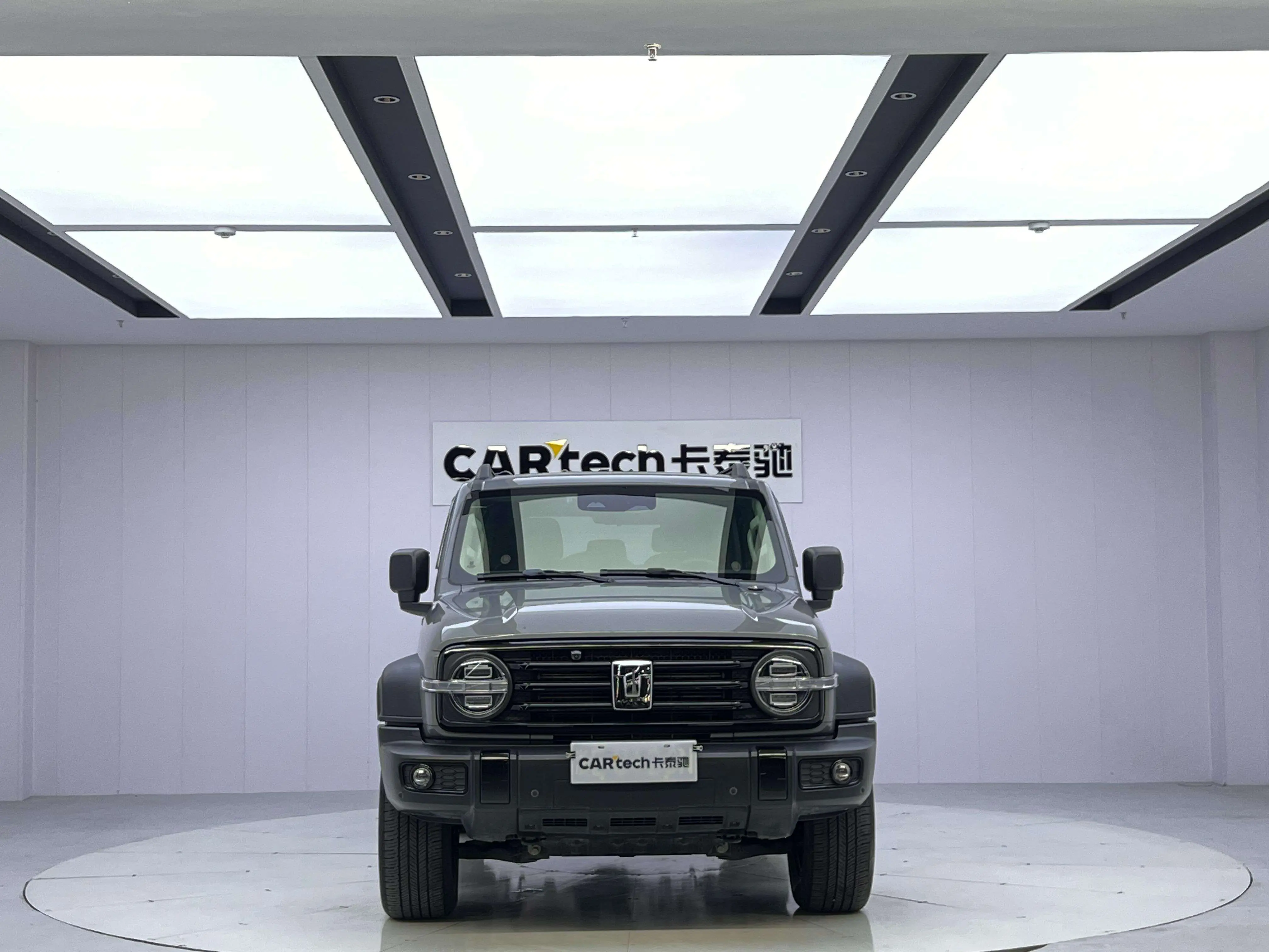 Tank 300  из Китая