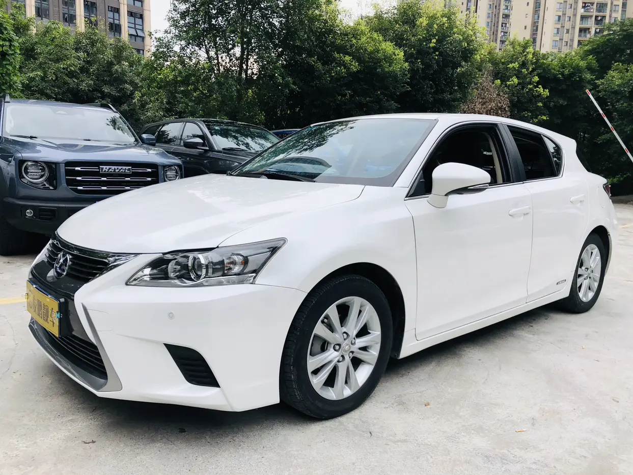 Lexus CT  из Китая