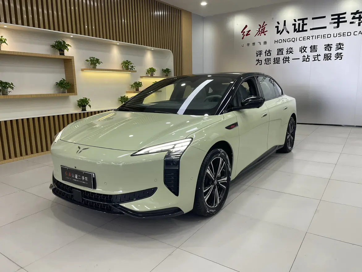 Hongqi EH7  из Китая