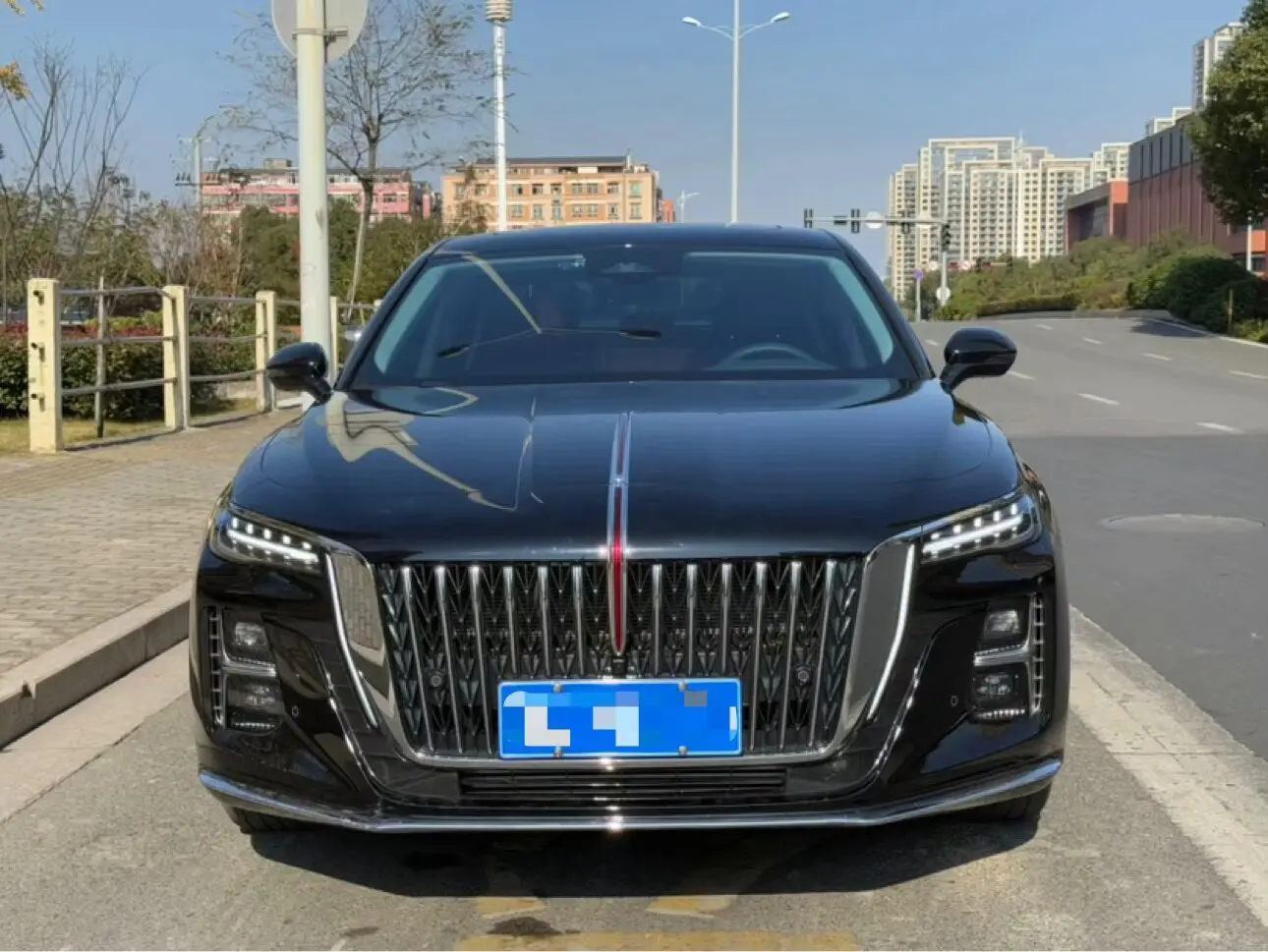 Hongqi H5  из Китая