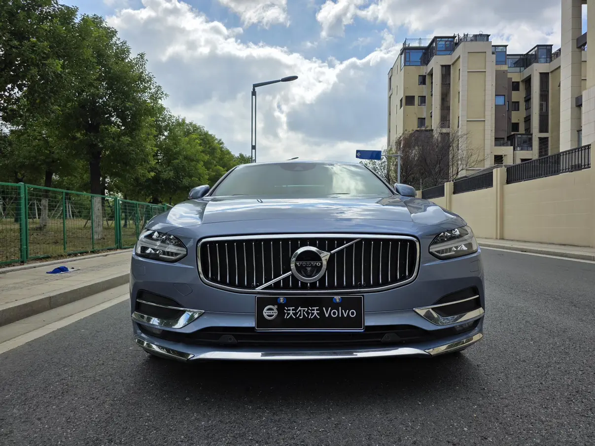 Volvo S90  из Китая