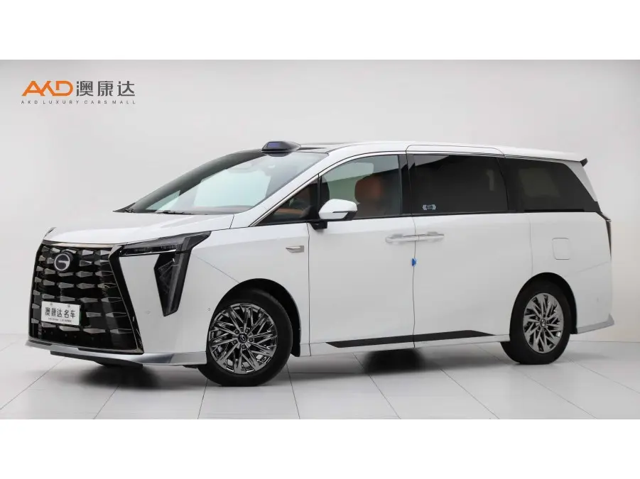 GAC Trumpchi aspires to the M8  из Китая