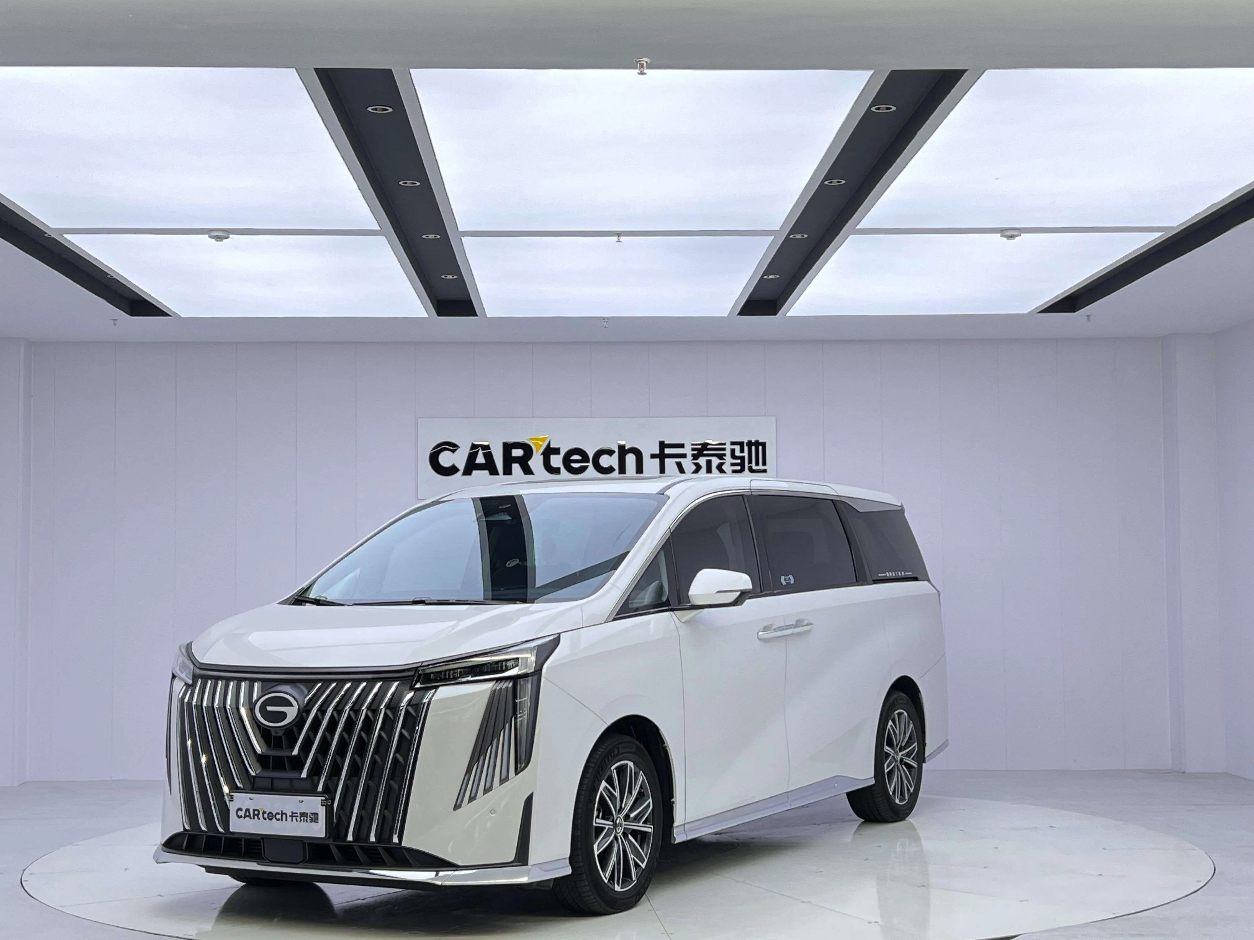 GAC Trumpchi M8  из Китая