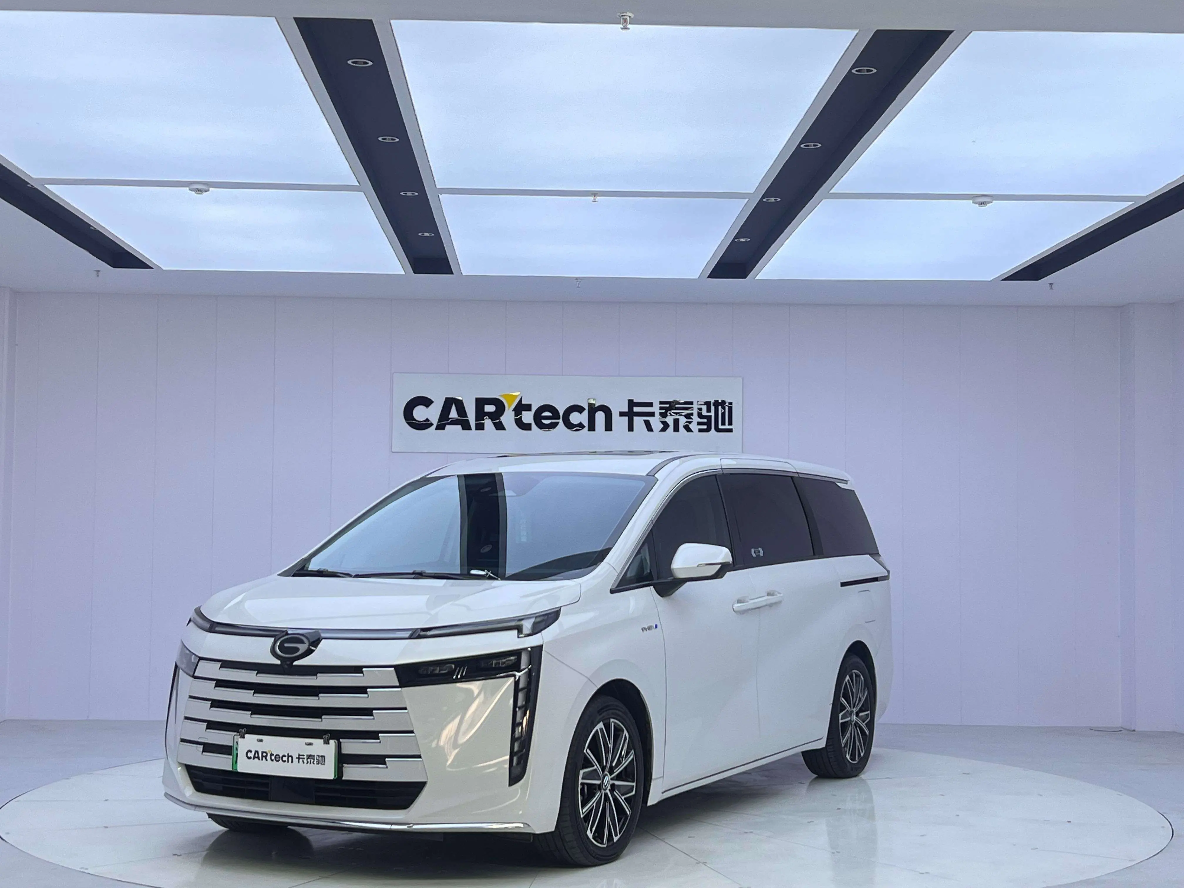 GAC Trumpchi E8 PHEV  из Китая