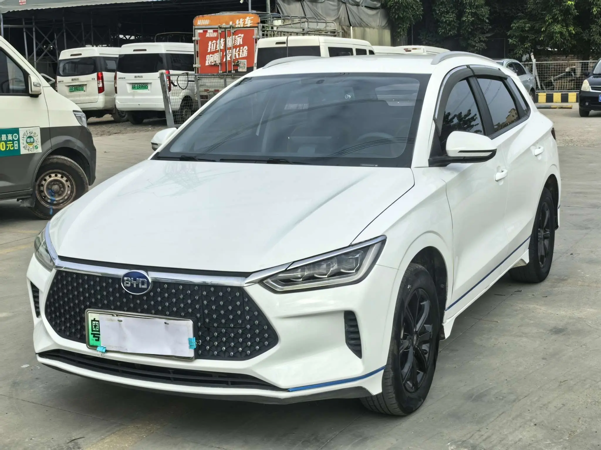 BYD e2  из Китая