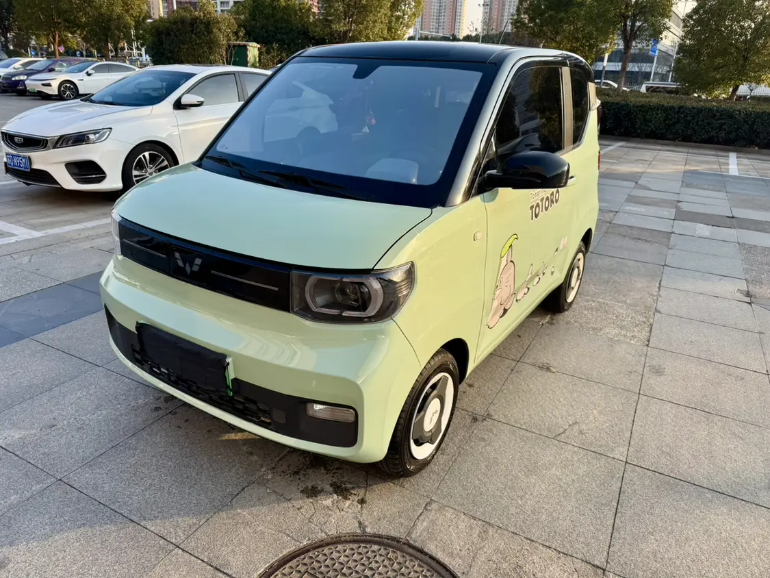 Wuling Hongguang MINIEV  из Китая