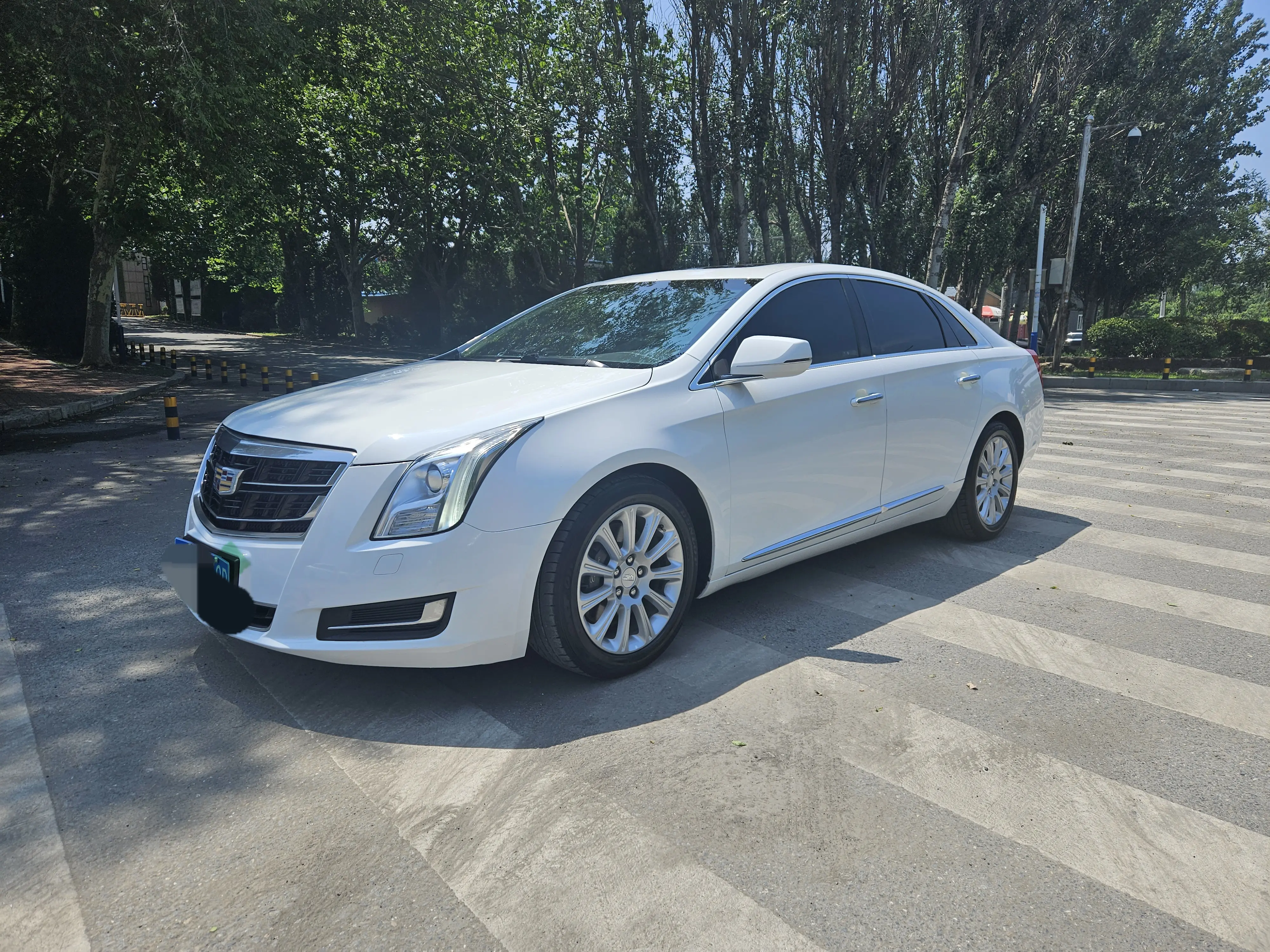 Cadillac XTS  из Китая