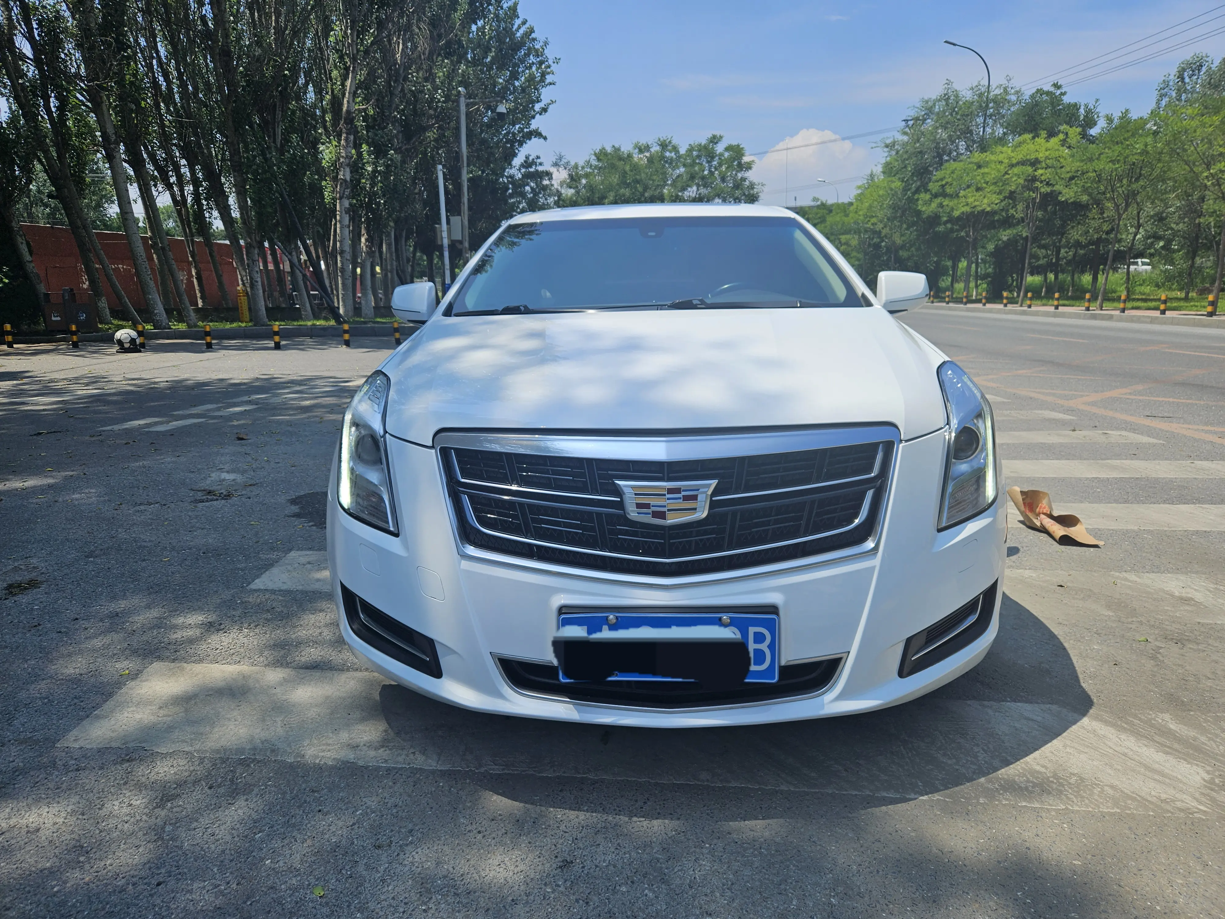 Cadillac XTS  из Китая