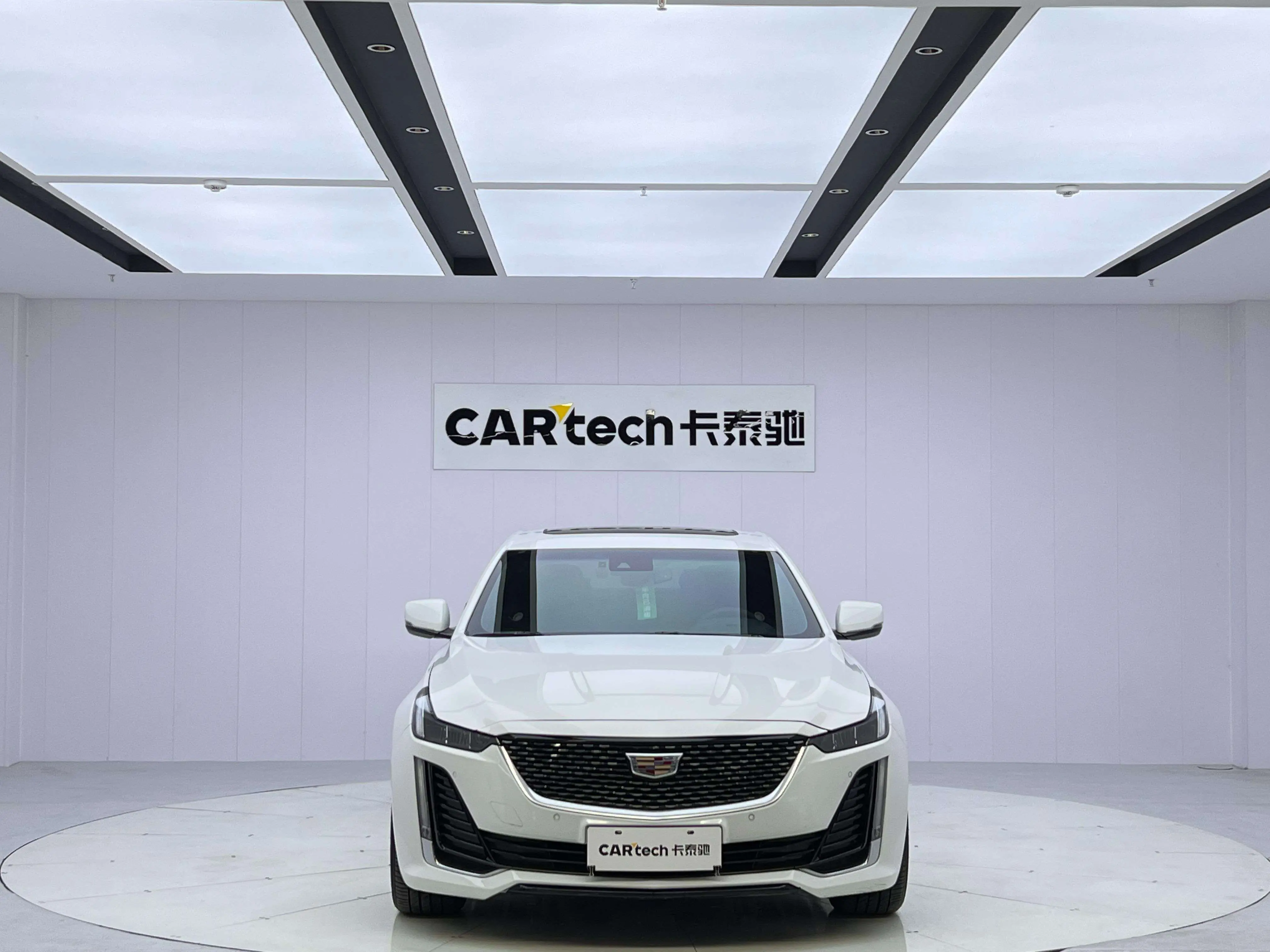 Cadillac CT5  из Китая