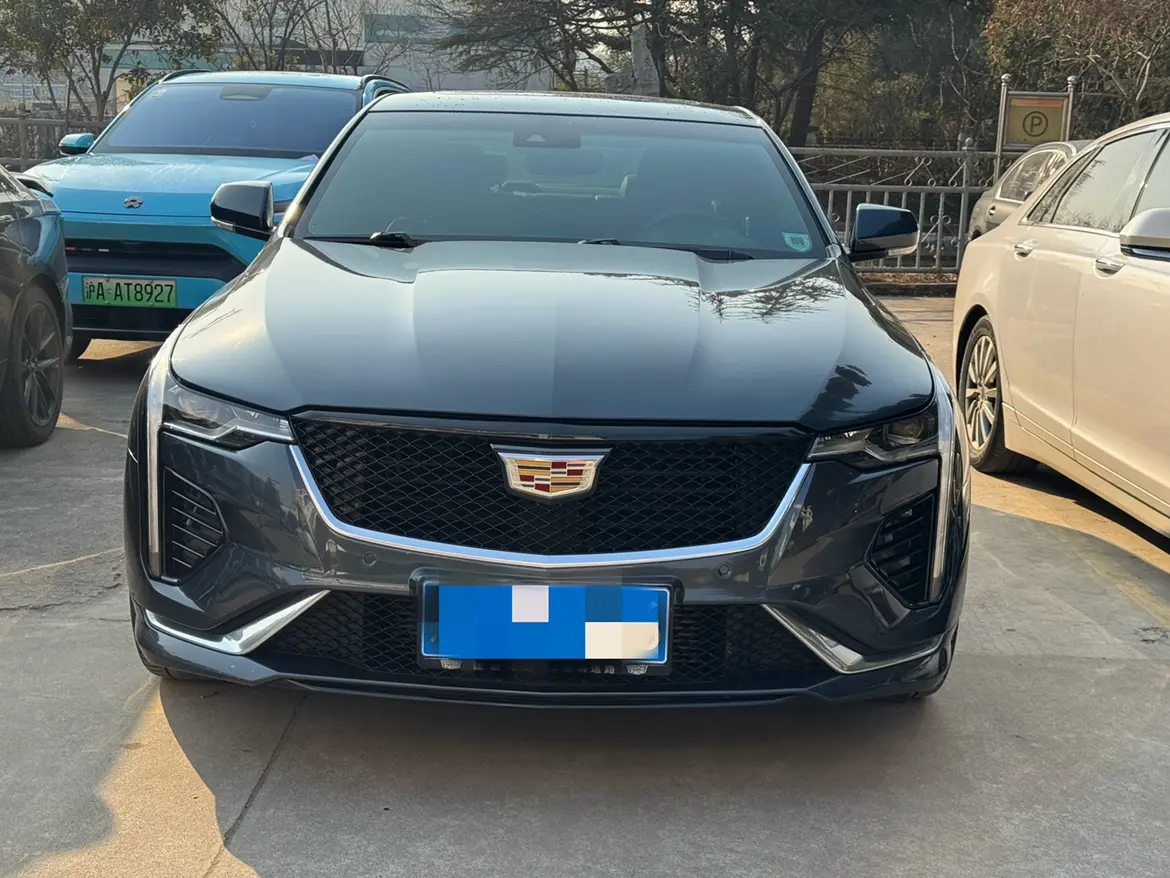 Cadillac CT4  из Китая