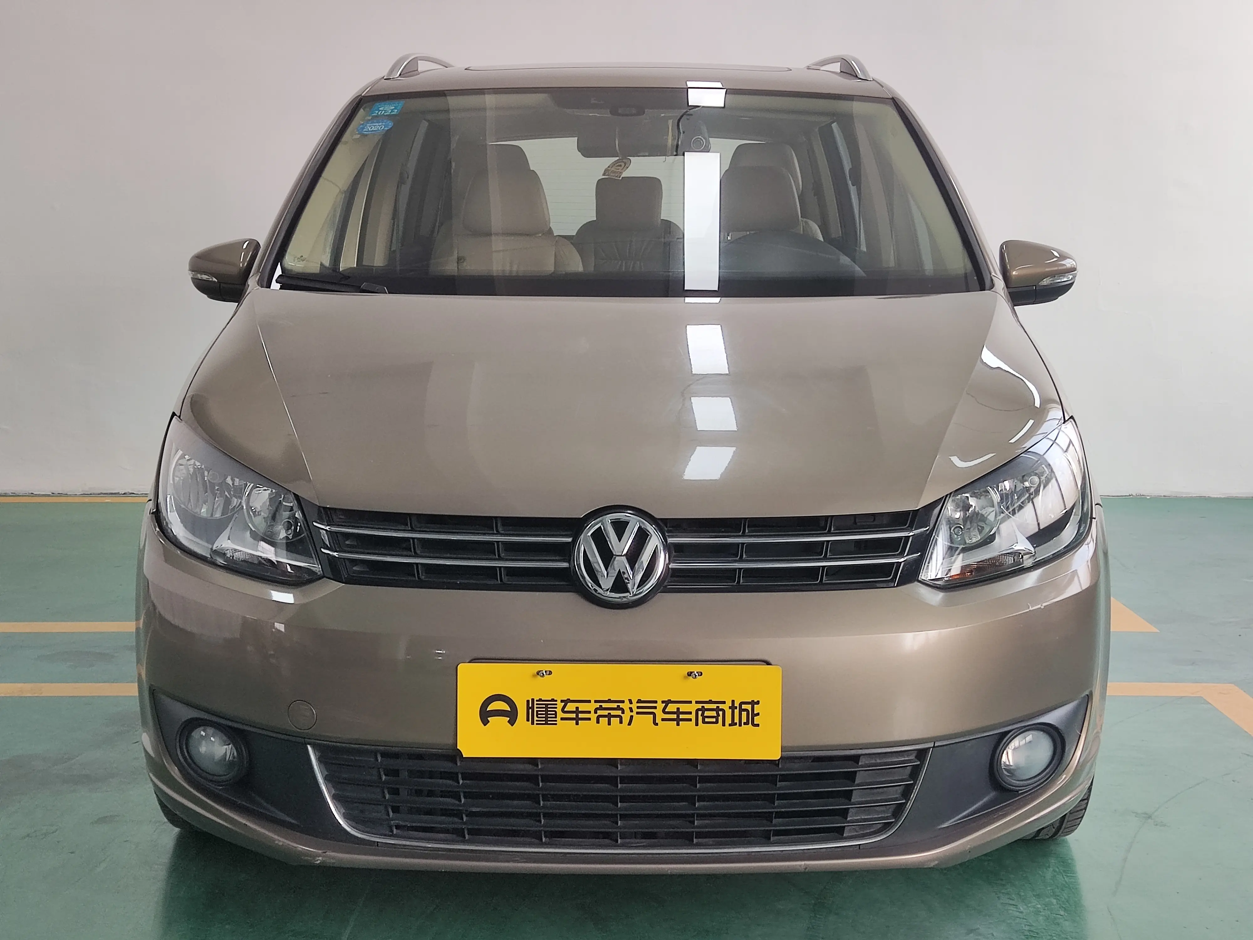Volkswagen Touran  из Китая