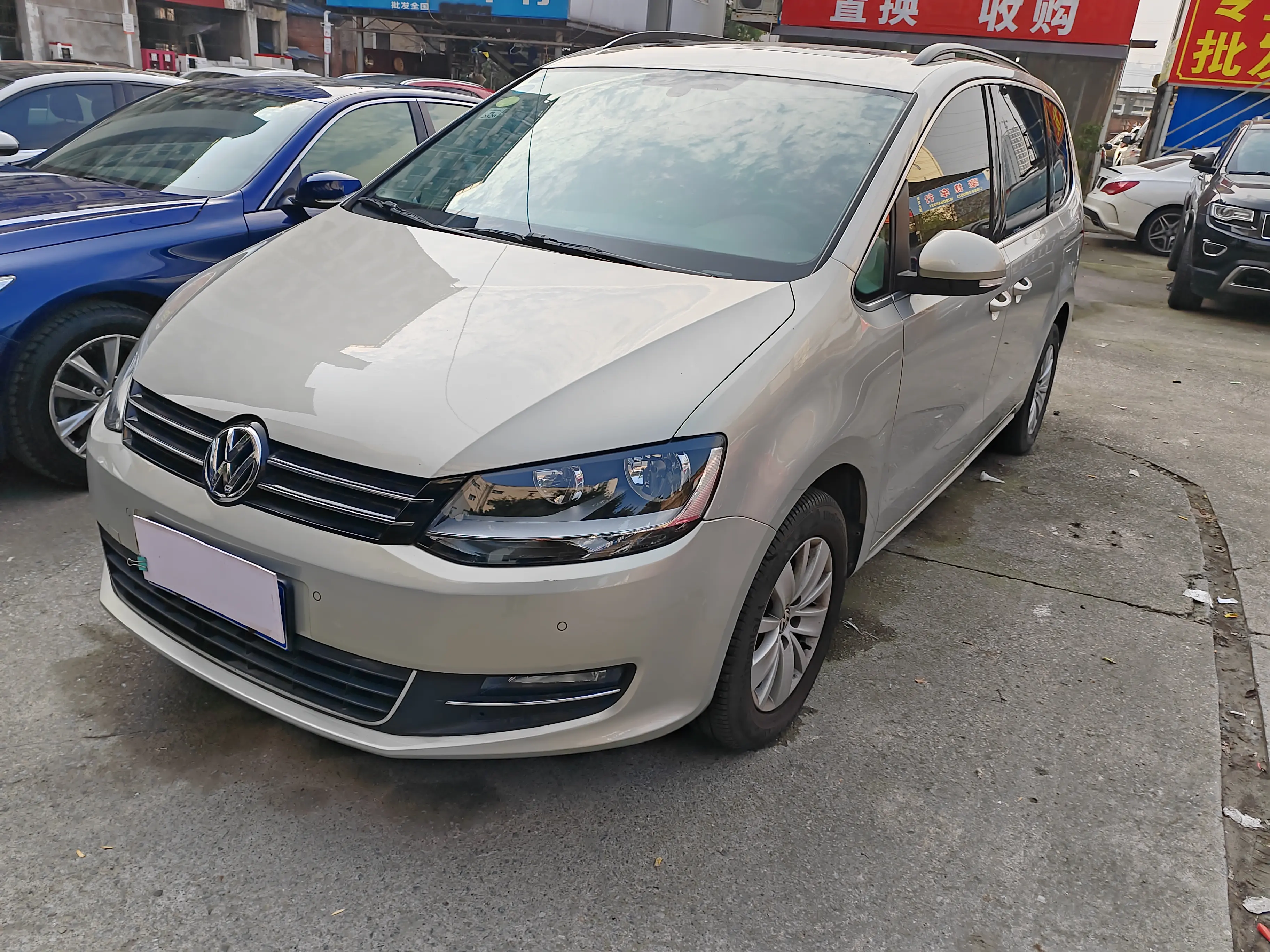 Volkswagen Sharon  из Китая