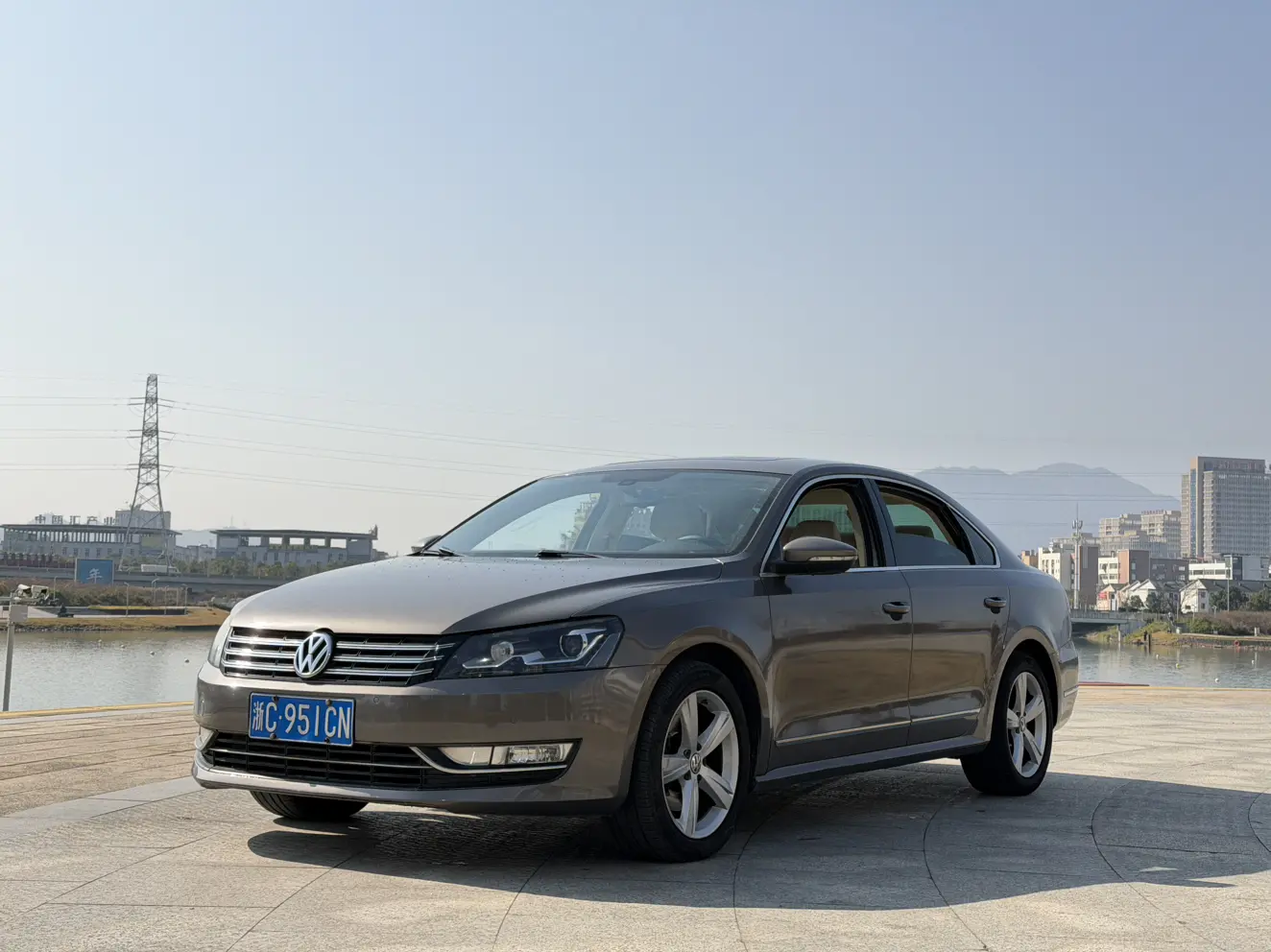 Volkswagen Passat  из Китая