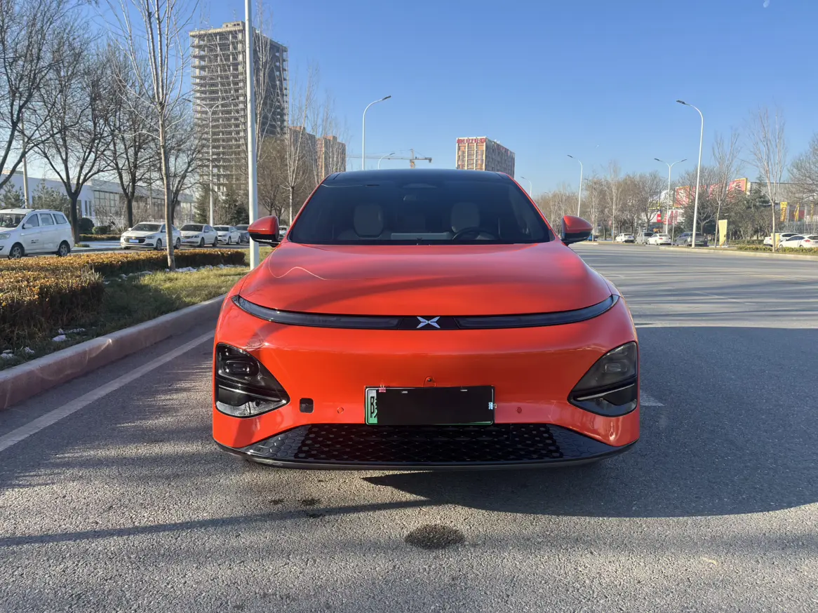 Xpeng G6  из Китая