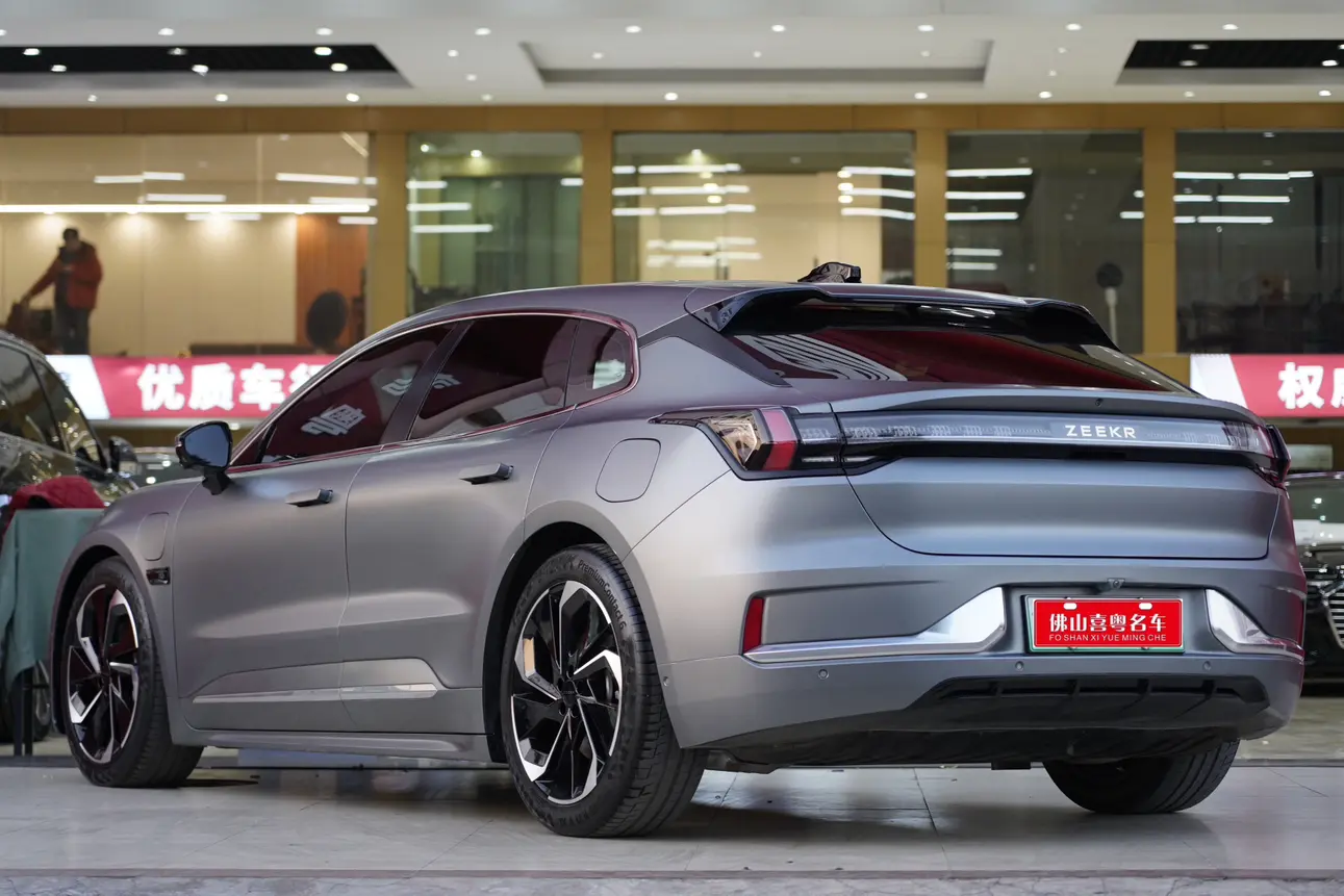 ZEEKR 001  из Китая