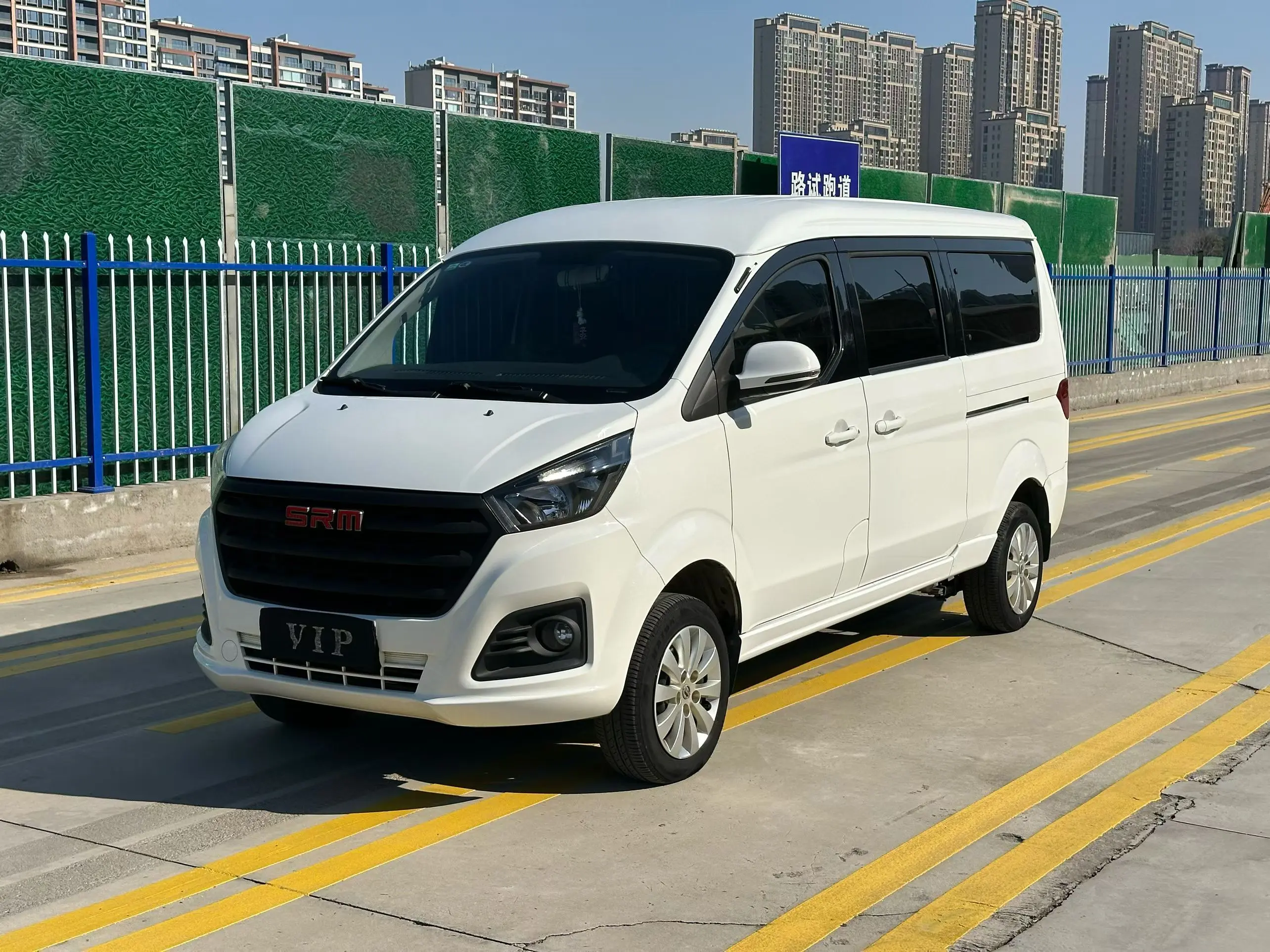 SRM Jinhaishi Golden Sea Lion M  из Китая