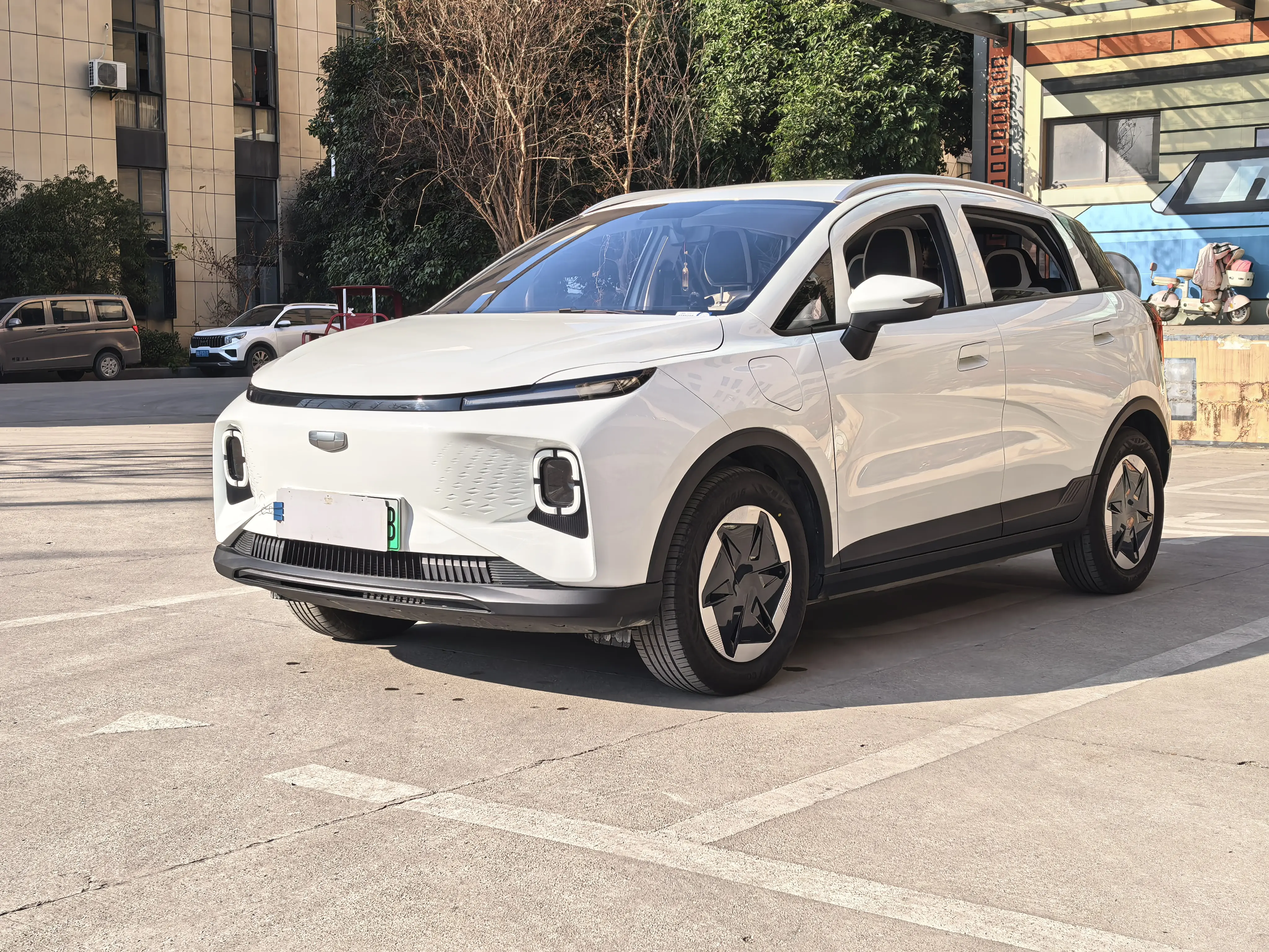 Geely Geometry E Firefly  из Китая