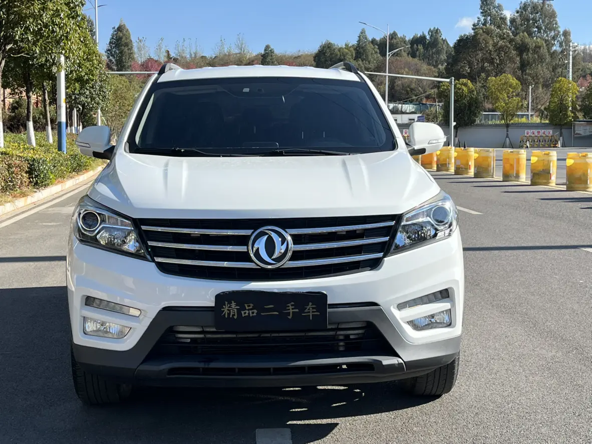 Dongfeng Scenery S560  из Китая
