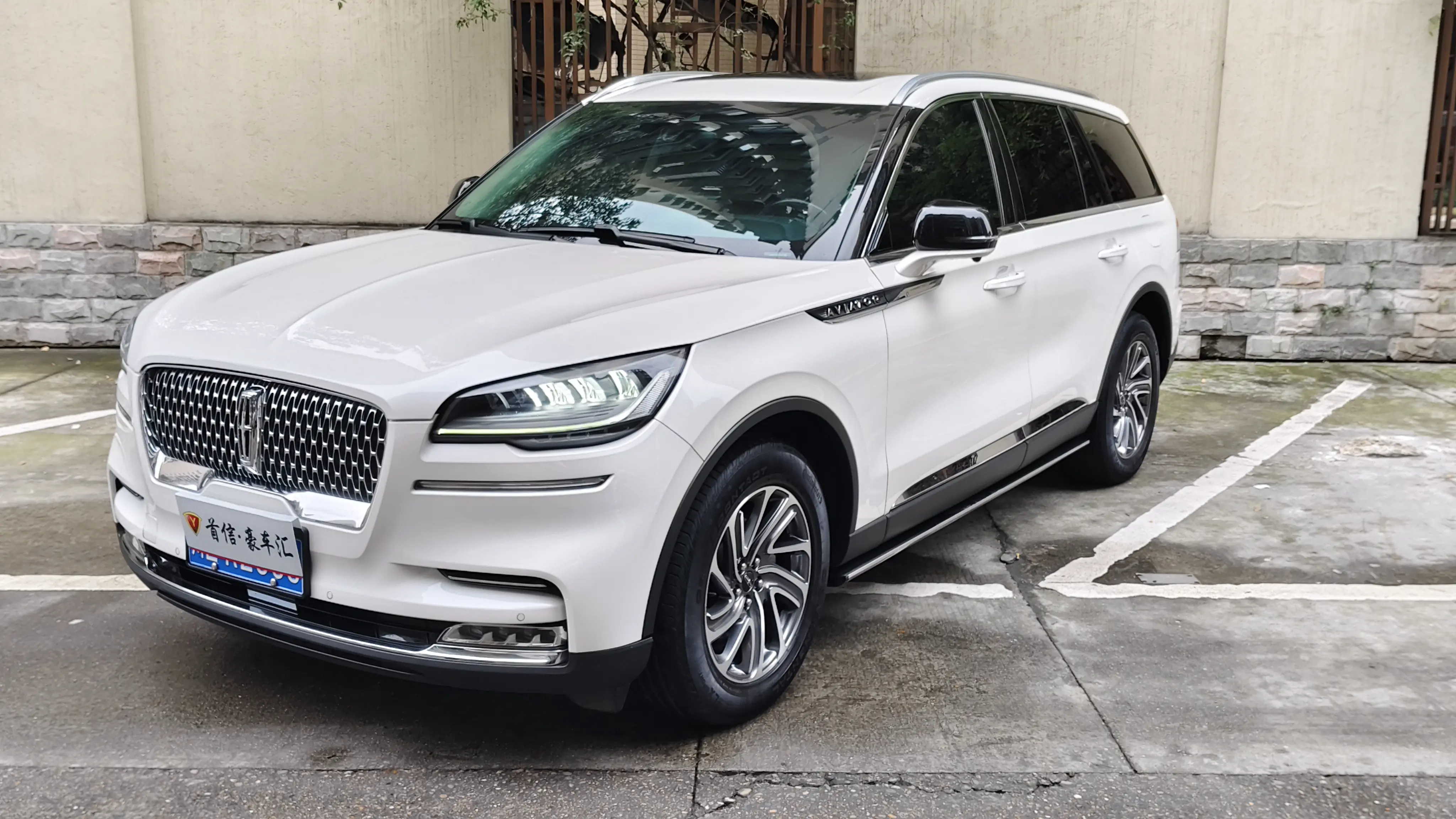 Lincoln Aviator  из Китая